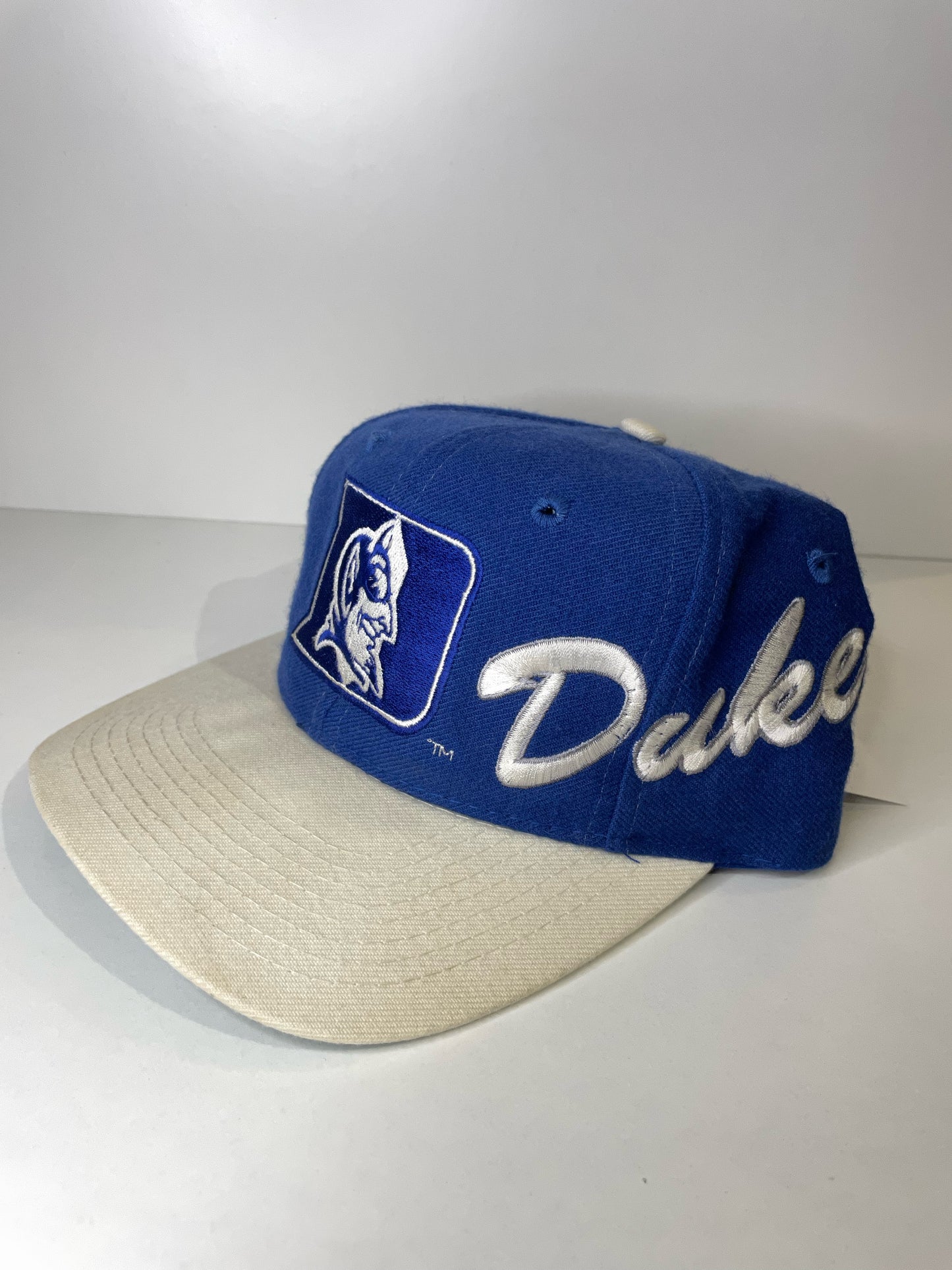 VINTAGE 90s DUKE BLUE DEVILS APEX ONE SNAPBACK CAP HAT
