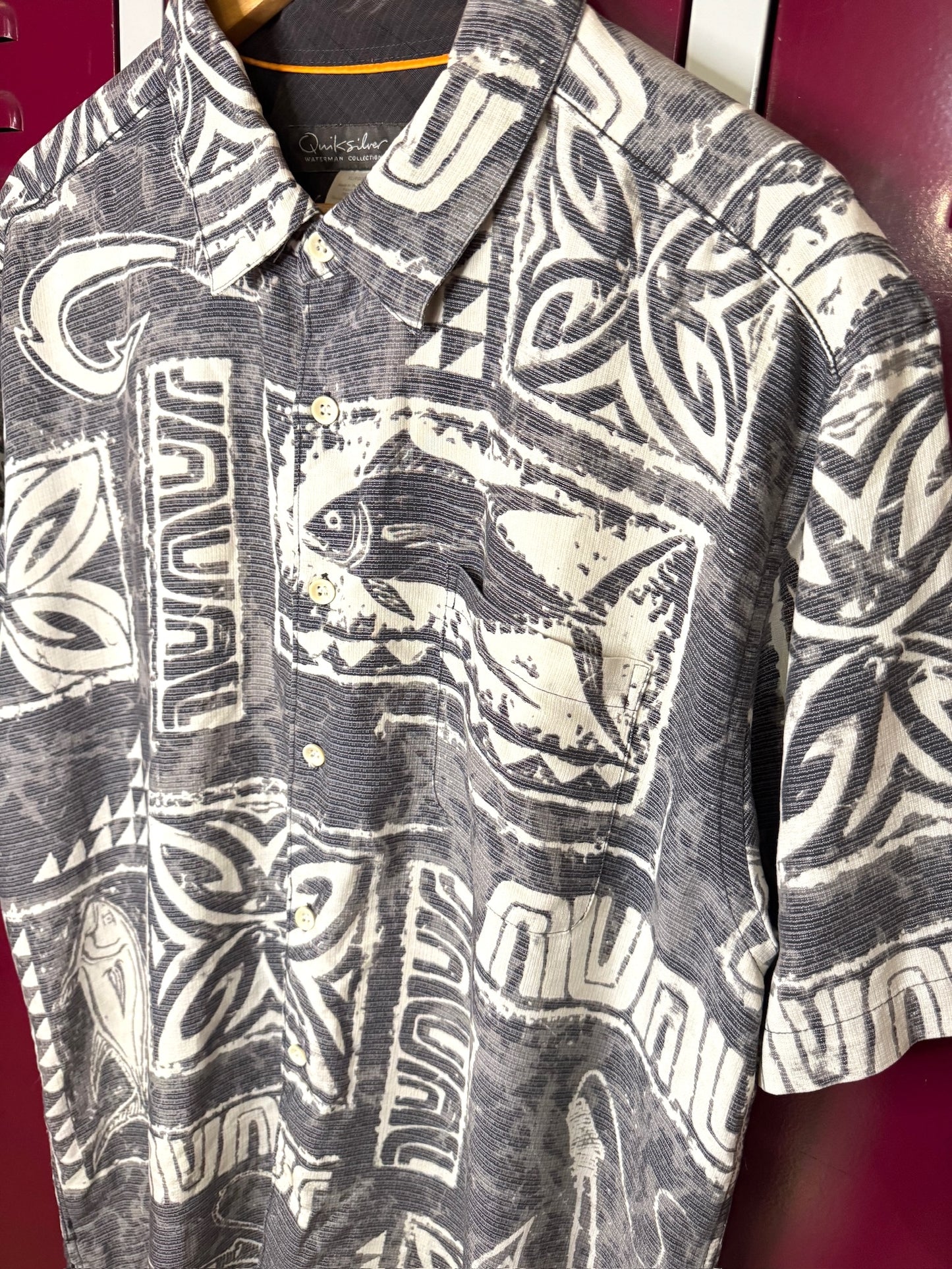 QUIKSILVER SHORT SLEEVES SHIRT SZ: XL