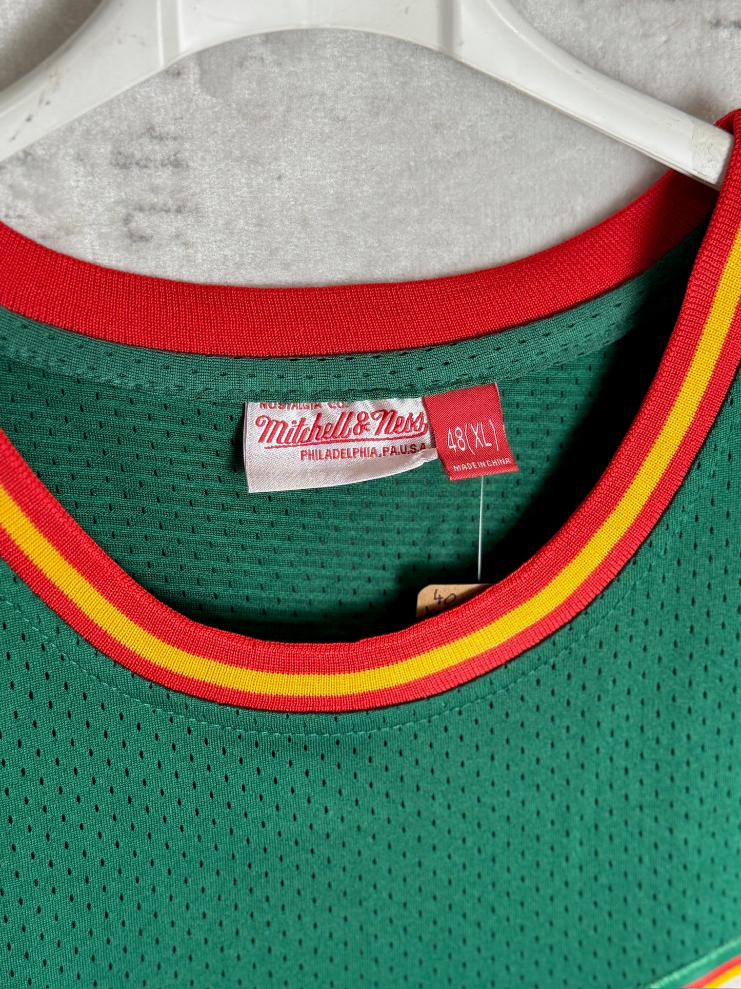 MITCHELL & NESS SEATTLE SUPERSONICS "SHAWN KEMP" NBA JERSEY SZ: 48-XL