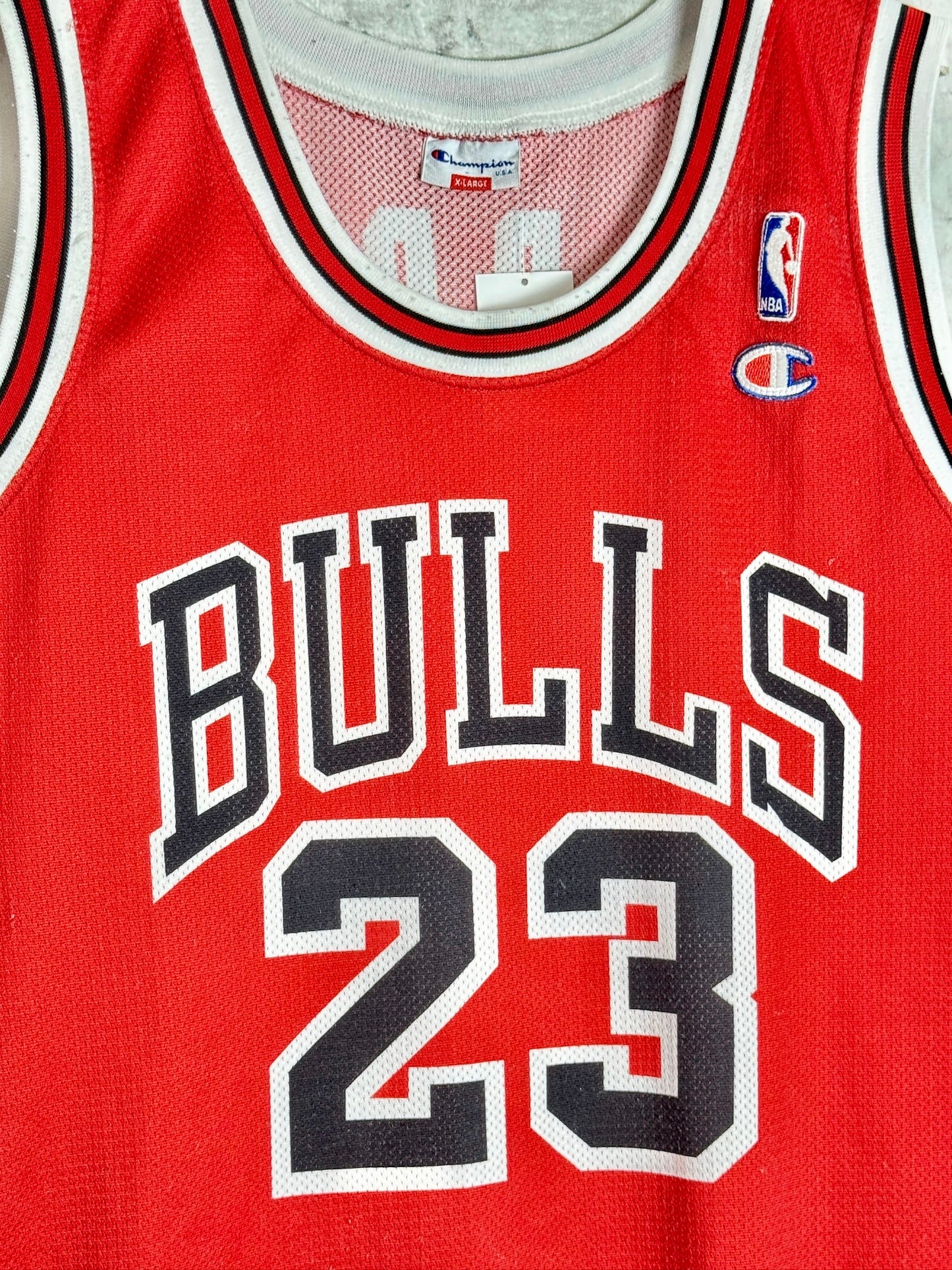 VINTAGE 90s CHAMPION CHICAGO BULLS "MICHAEL JORDAN" NBA JERSEY SZ: XL