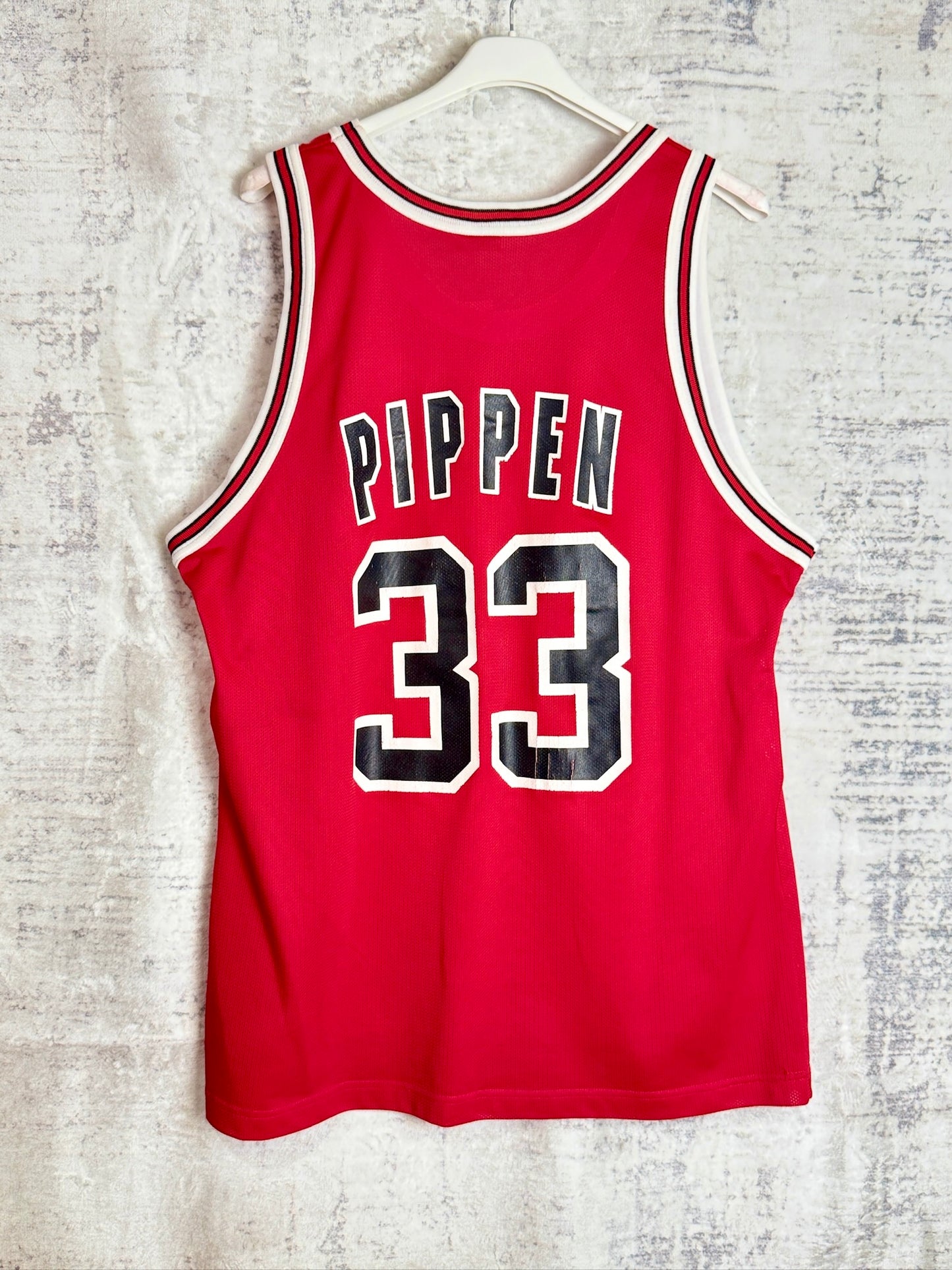 VINTAGE 90s CHAMPION CHICAGO BULLS "SCOTTIE PIPPEN" NBA JERSEY SZ: M