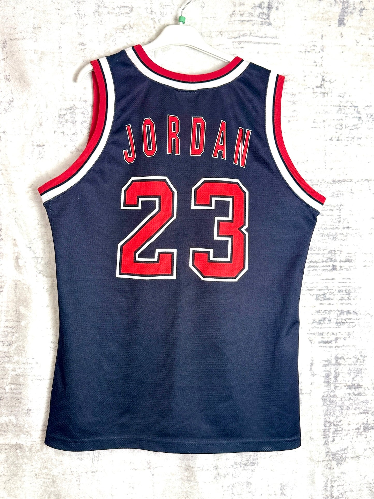 VINTAGE 90s CHAMPION CHICAGO BULLS "MICHAEL JORDAN" NBA JERSEY SZ: M