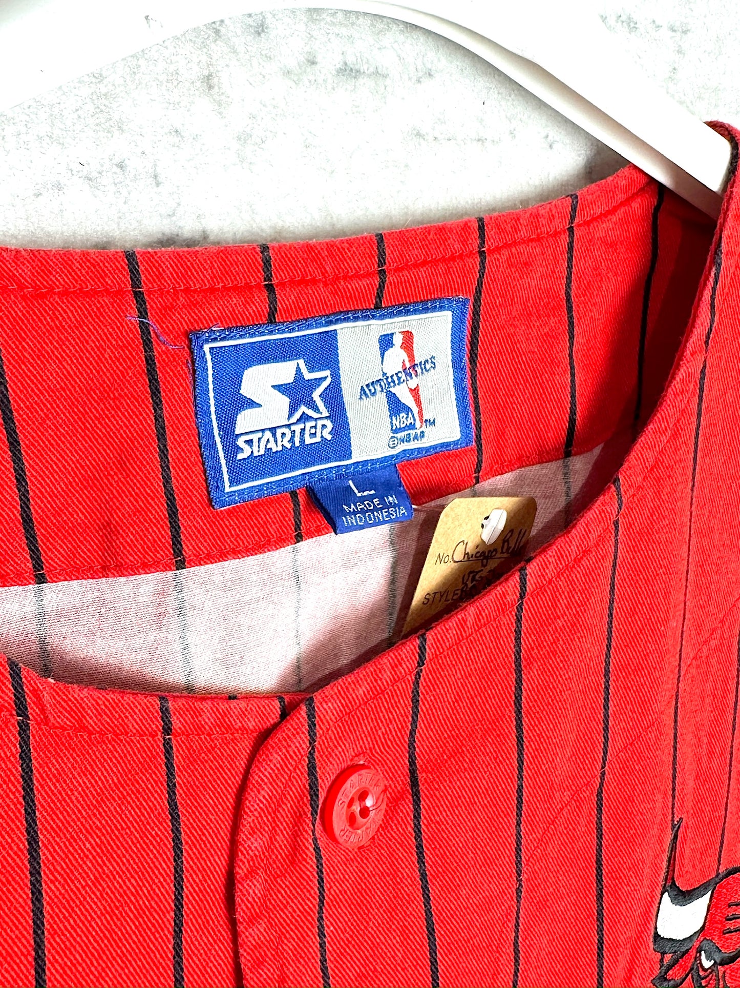 VINTAGE 90s CHICAGO BULLS PINSTRIPE NBA BASEBALL JERSEY SZ: L