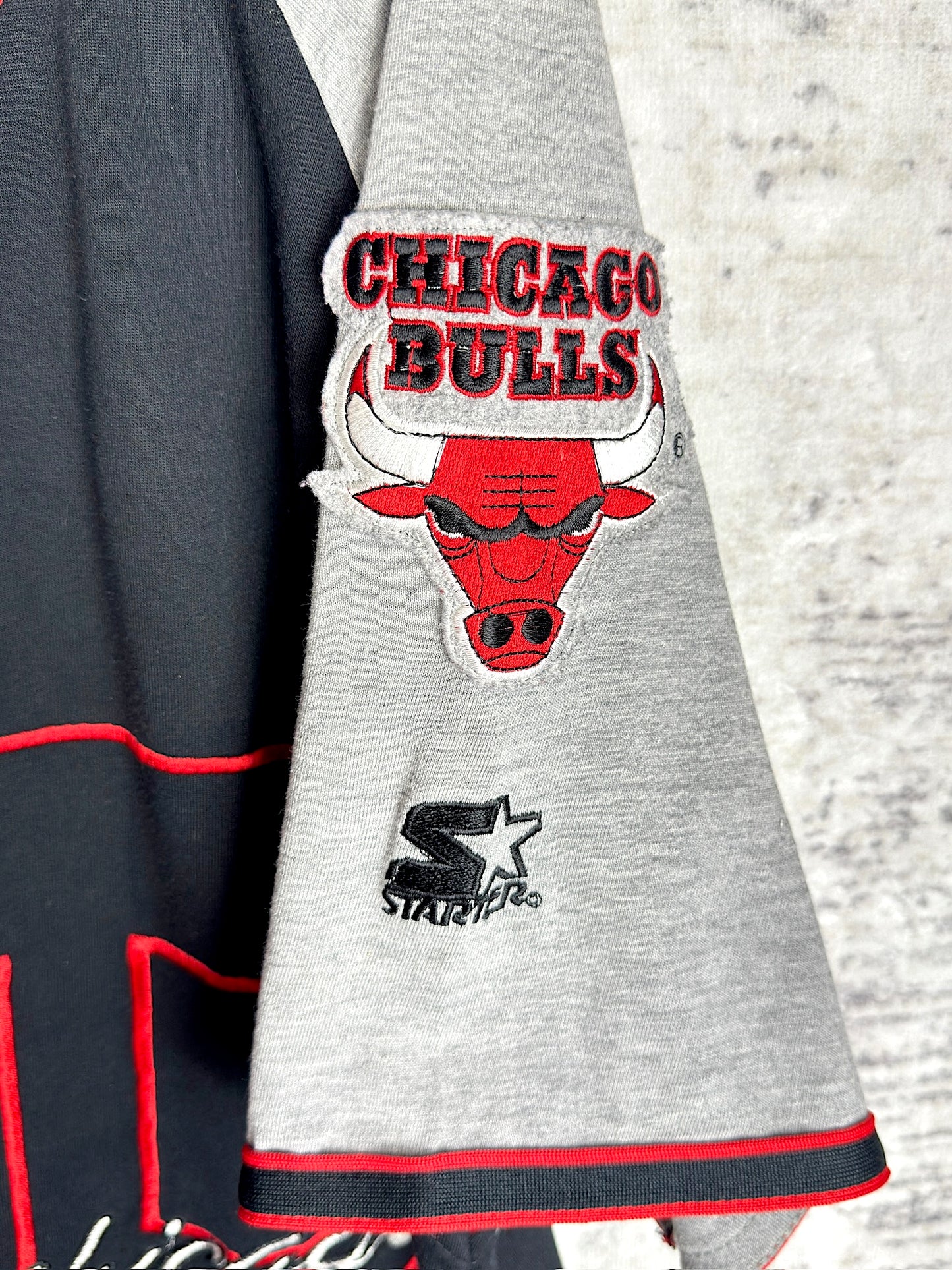VINTAGE 90s STARTER CHICAGO BULLS NBA BASEBALL JERSEY SZ: L