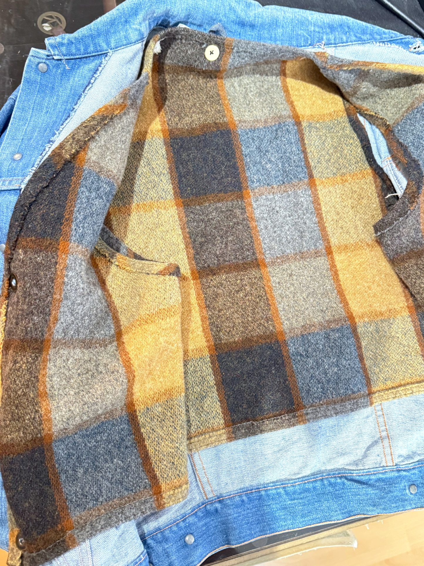 VINTAGE WRANGLER RANCH "REMOVABLE LINING" DENIM JACKET SZ: 46