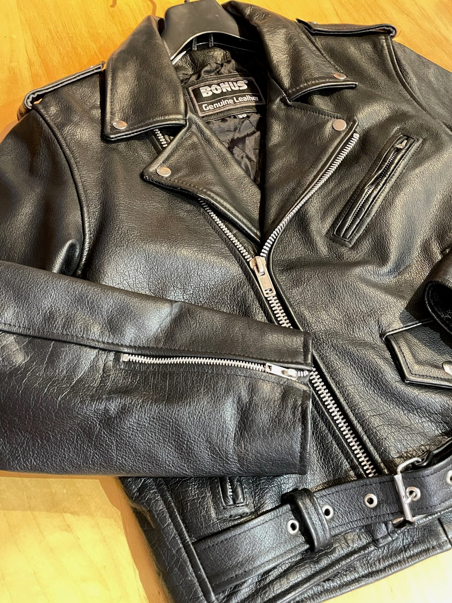 VINTAGE 90s BONUS "GENUINE LKEATHER" MOTORCYCLE BIKER LEATHER JACKET SZ: 36