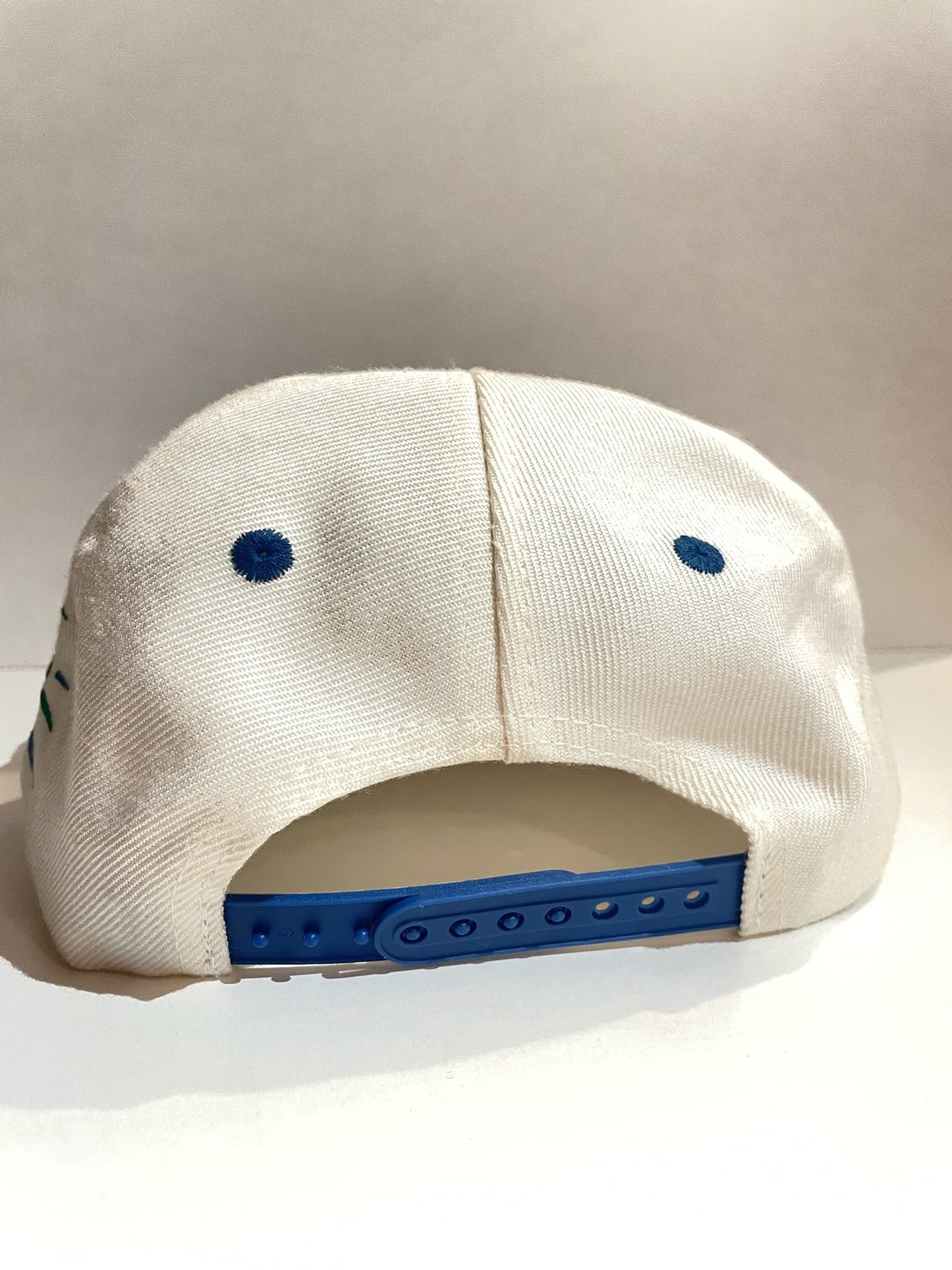 VINTAGE 90s MINNESOTA TIMBERWOLVES "DIAMOND" LOGO ATHLETIC SNAPBACK CAP HAT