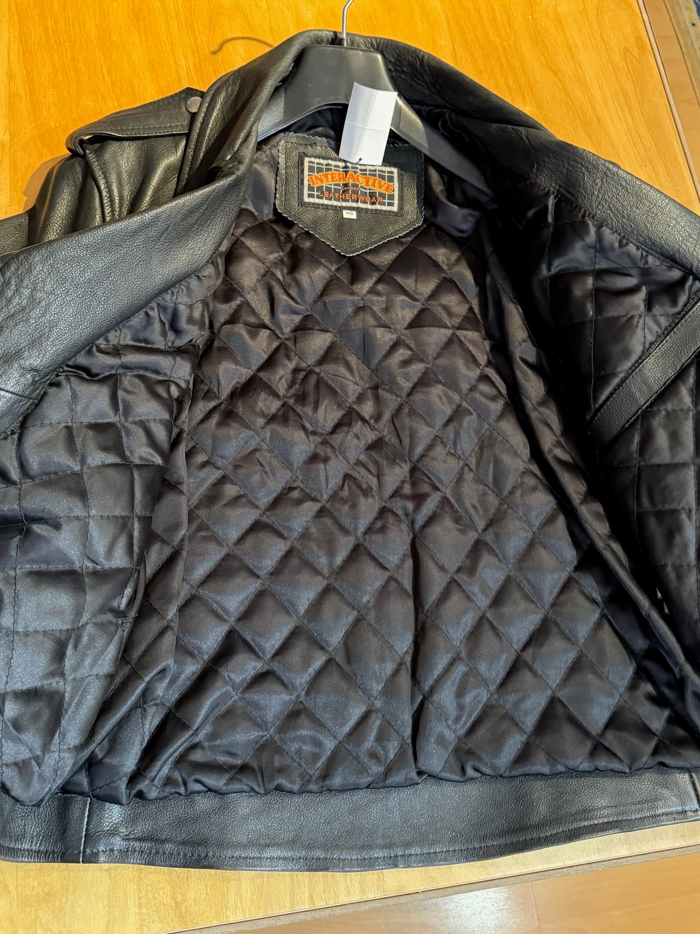 VINTAGE 90s INTERACTIVE LONDON MOTORCYCLE BIKER LEATHER JACKET SZ: 40