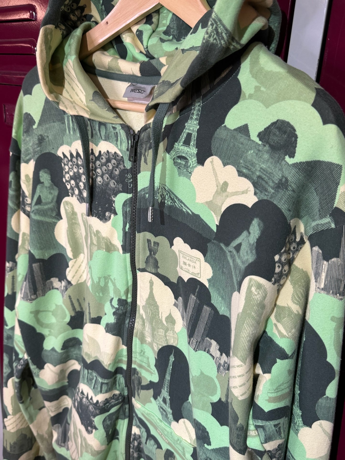 WESC 00s "MOMNUMENTS" AOP HOODIE ZIP UP SZ: L