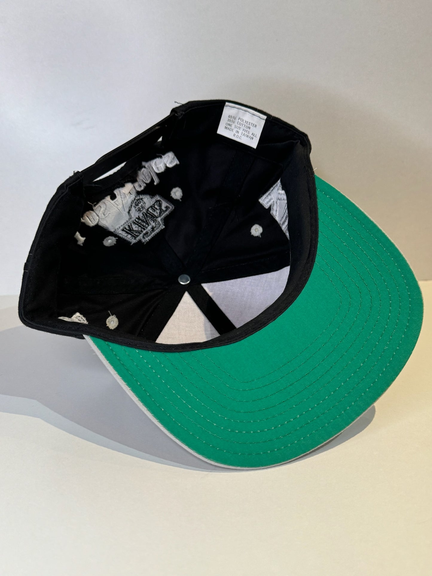 VINTAGE 90s LOS ANGELES KINGS R.O.C SNAPBACK CAP HAT