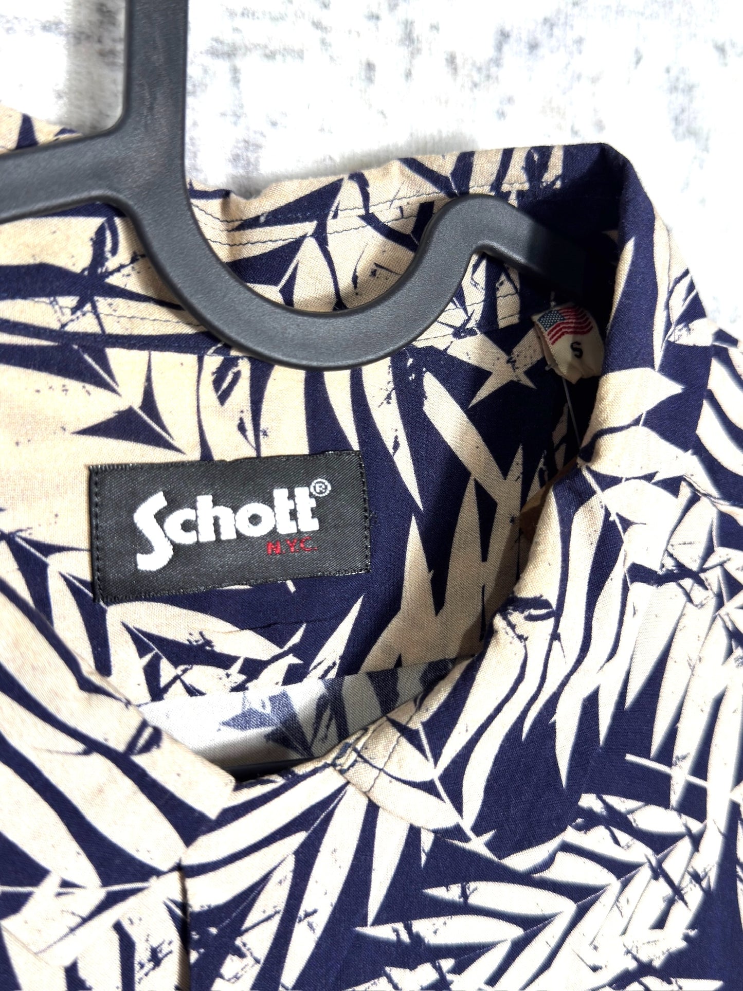 SCHOTT N.Y.C "FLORAL" SHORT SLEEVES SHIRT SZ: S