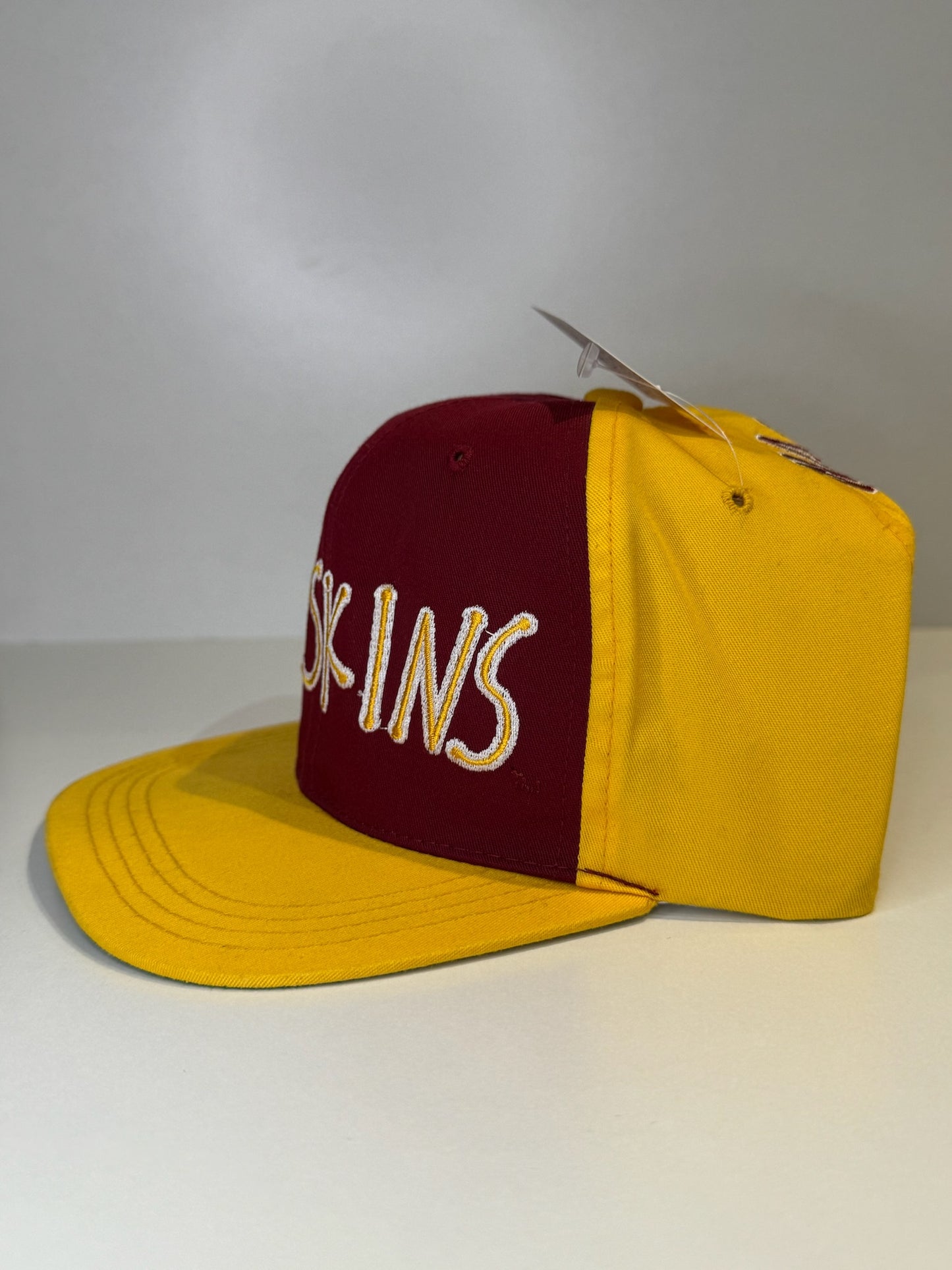"YOUTH" VINTAGE 90s WASHINGTON REDSKINS AMERICAN NEEDLE SNAPBACK CAP HAT