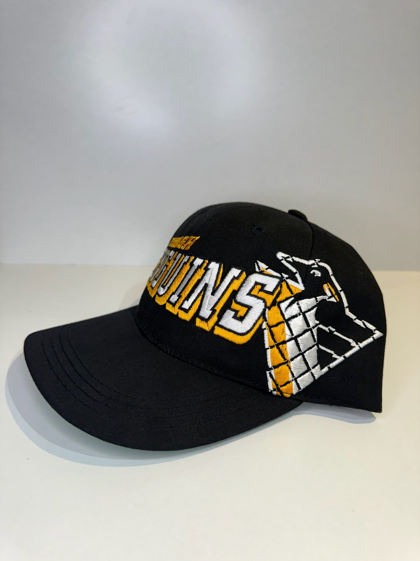 "YOUTH" VINTAGE 90s PITTSBURGH PENGUINS SPORTS SPECIALTIES SNAPBACK CAP HAT