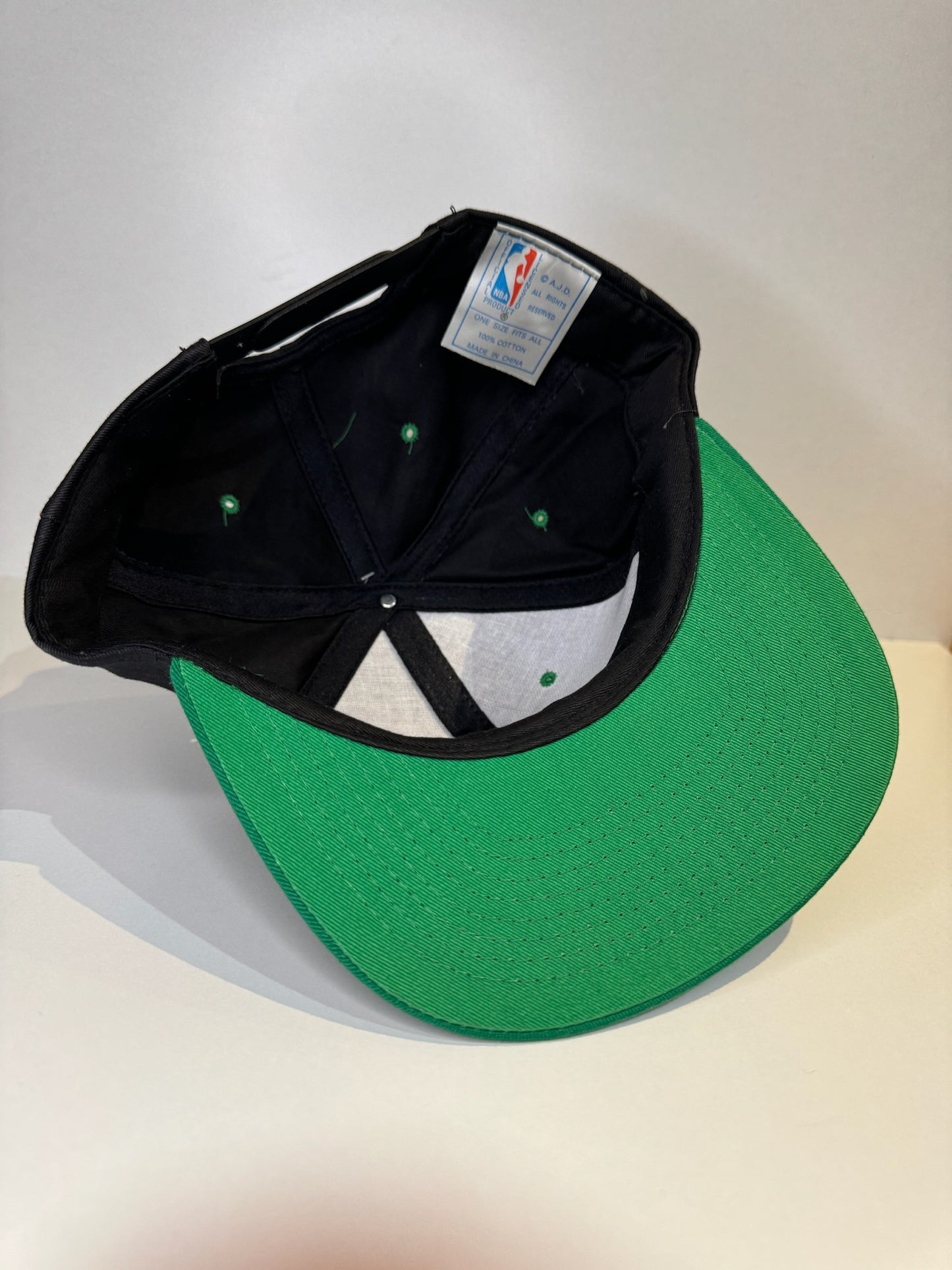 "DS" VINTAGE 90s BOSTON CELTICS AJD SNAPBACK CAP HAT