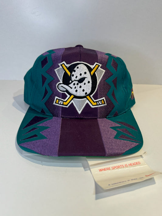 "DS" VINTAGE 90s MIGHTY DUCKS SPORTS SPECIALTIES "SHATTER" SNAPBACK HAT