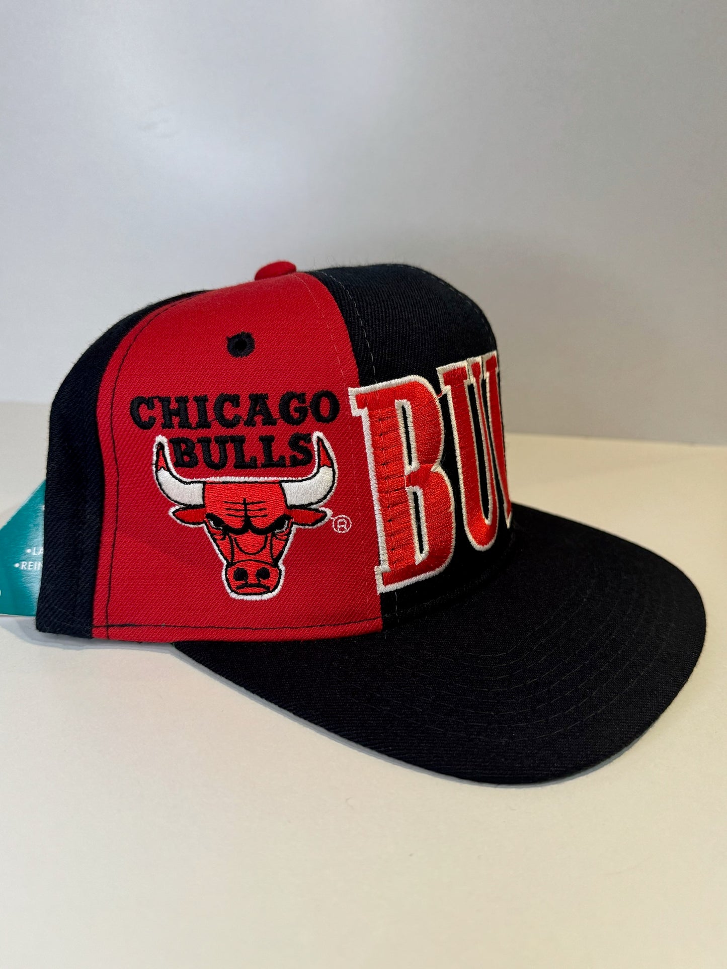 "DS" VINTAGE 90s CHICAGO BULLS STARTER SNAPBACK CAP HAT