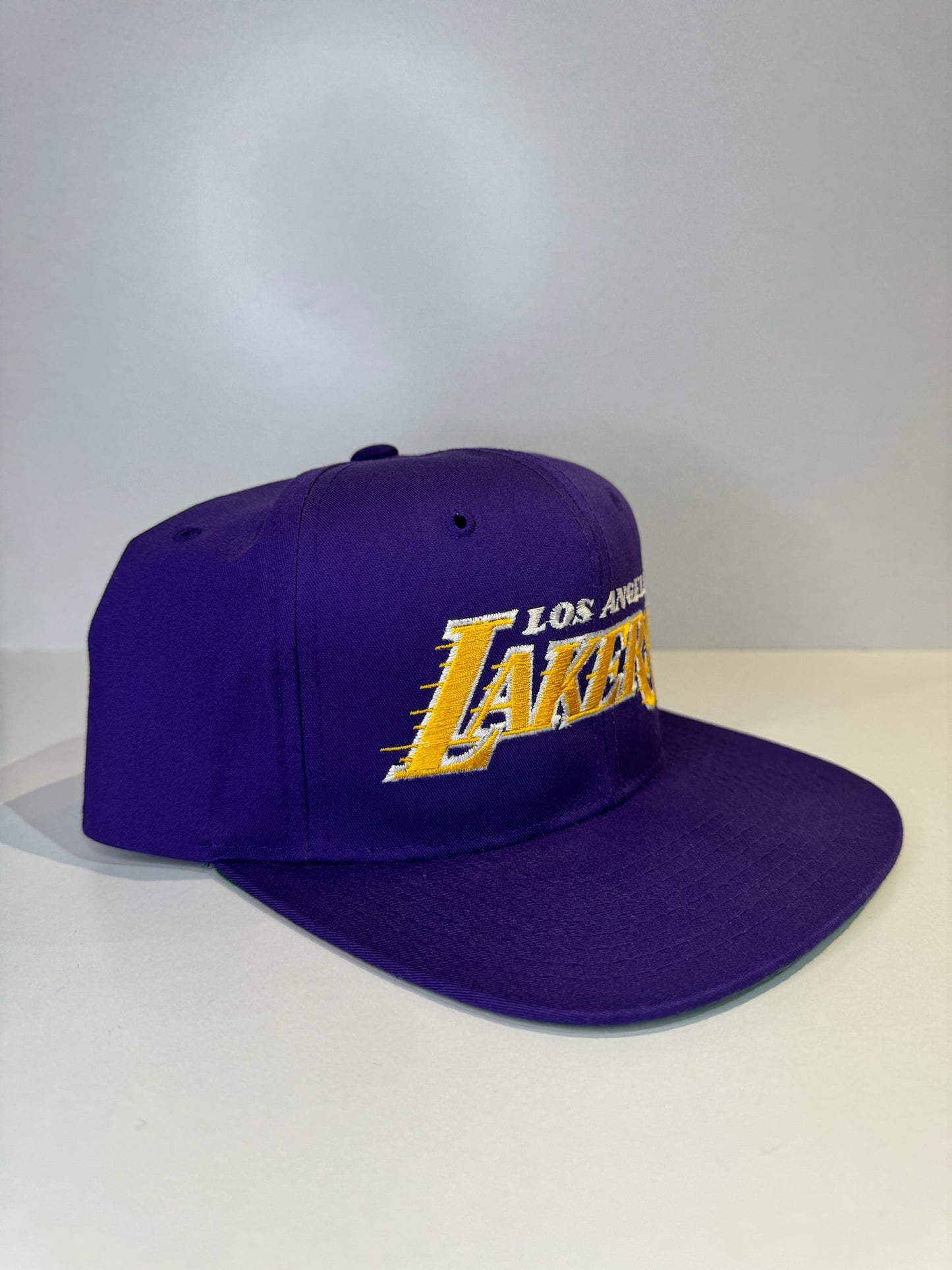 "DS" VINTAGE 90s LOS ANGELES LAKERS STARTER SNAPBACK CAP HAT