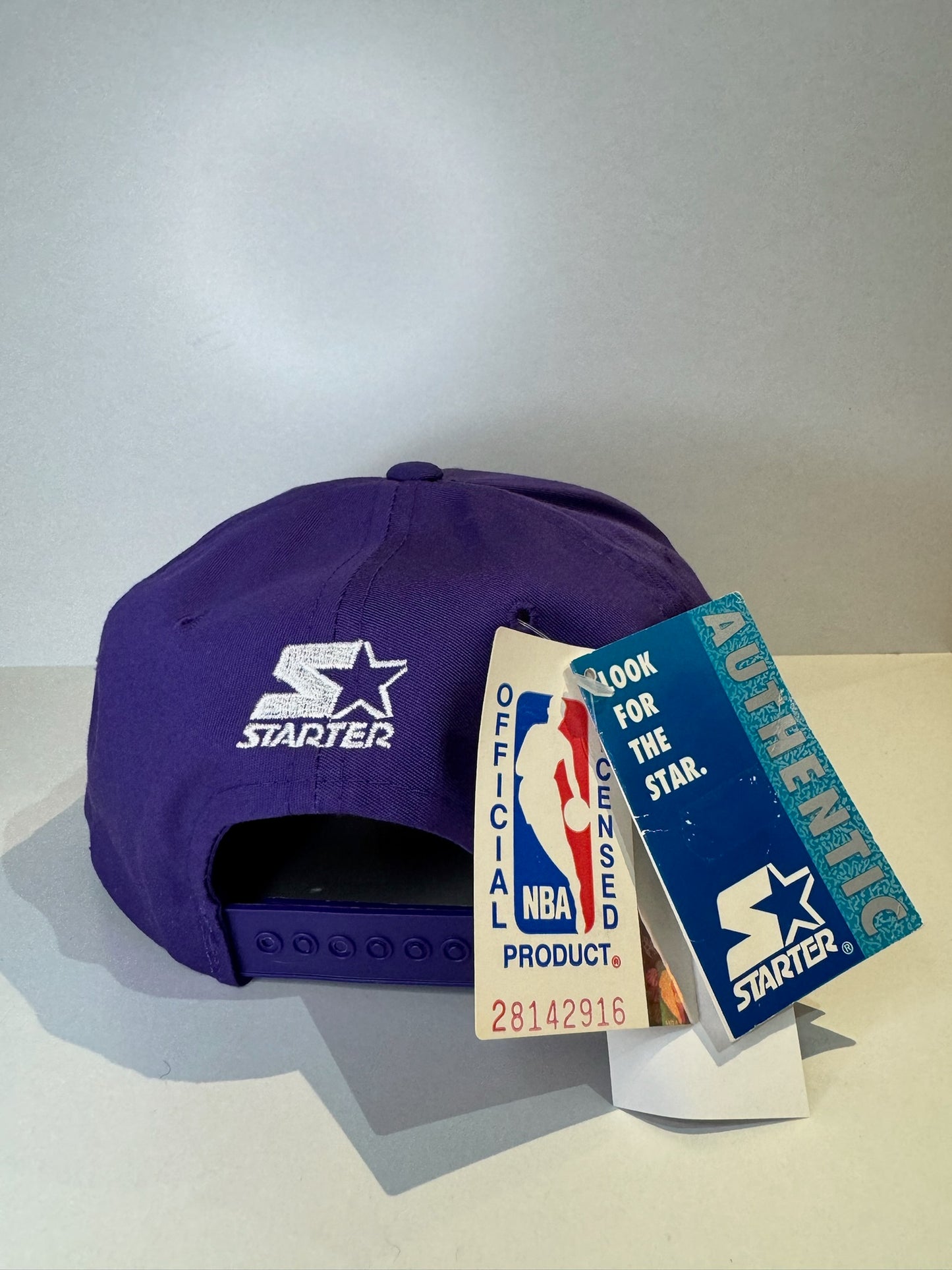 "DS" VINTAGE 90s LOS ANGELES LAKERS STARTER SNAPBACK CAP HAT