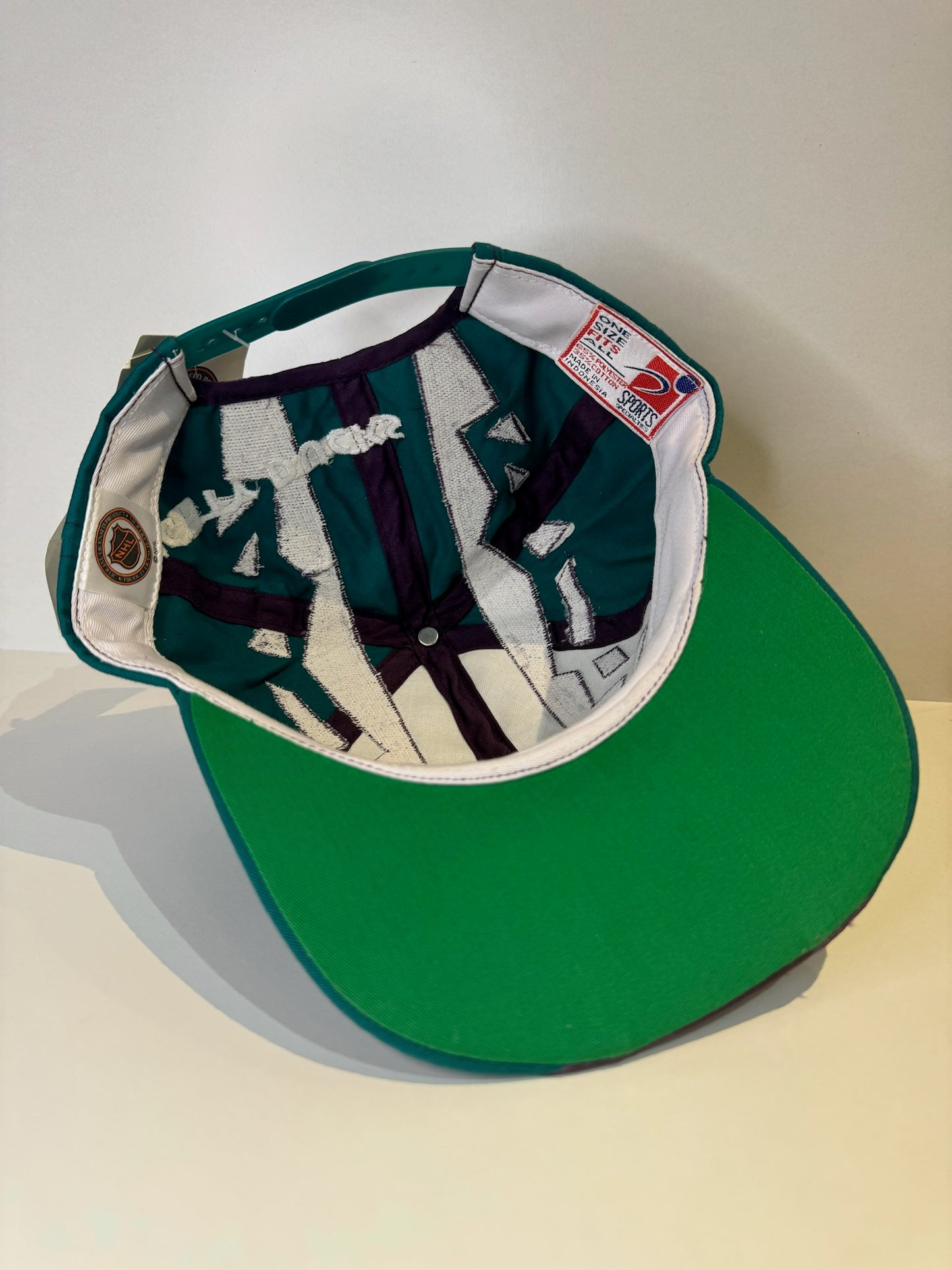 "DS" VINTAGE 90s MIGHTY DUCKS SPORTS SPECIALTIES "SHATTER" SNAPBACK HAT