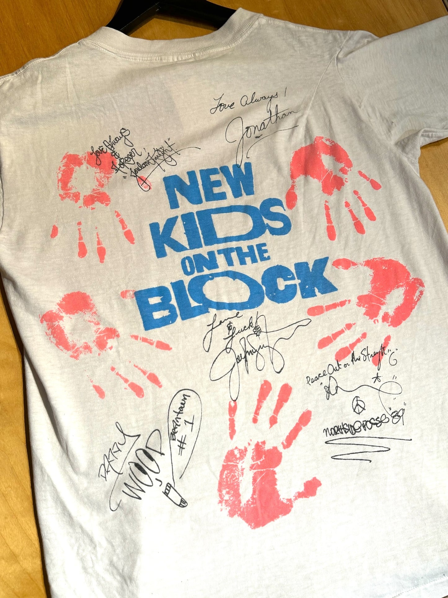 VINTAGE 1989 NEW KIDS ON THE BLOCK "HANGIN' TOUGH" MUSIC T-SHIRT SZ: M