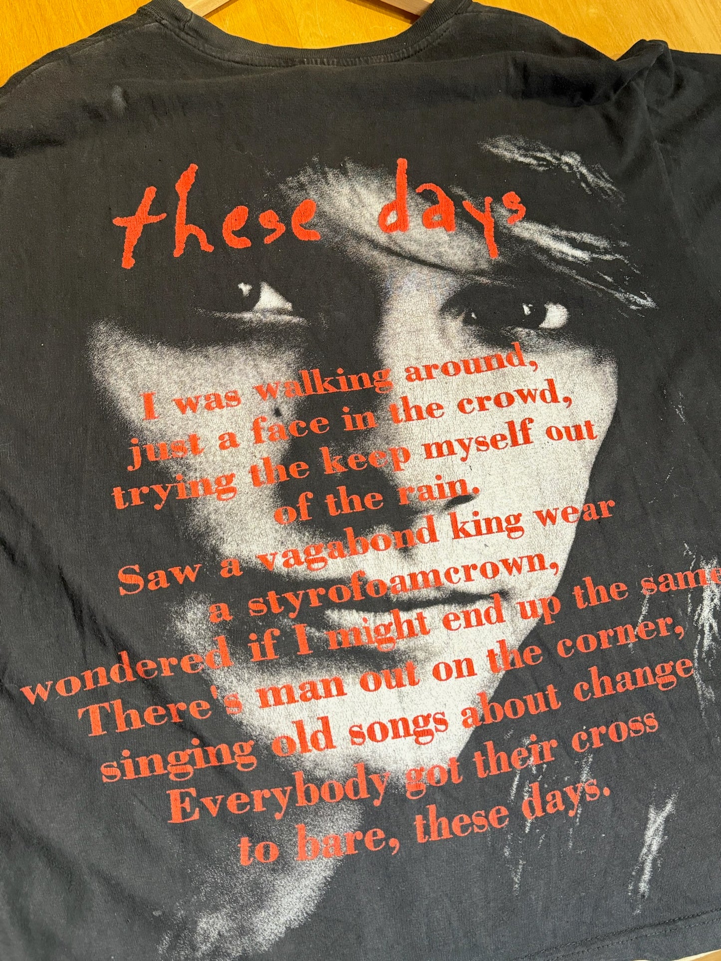 VINTAGE 1995 BON JOVI "THESE DAYS" MUSIC BAND T-SHIRT SZ: L