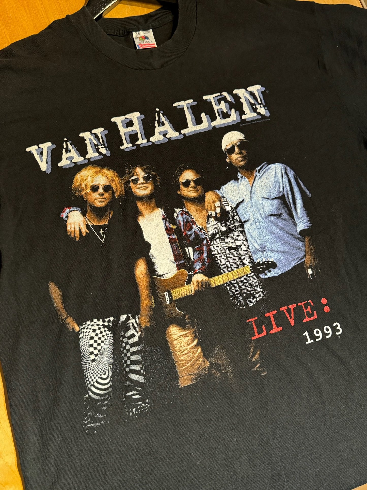 VINTAGE 1993 VAN HALEN "1993 WORDL TOUR" MUSIC BAND T-SHIRT SZ: XL