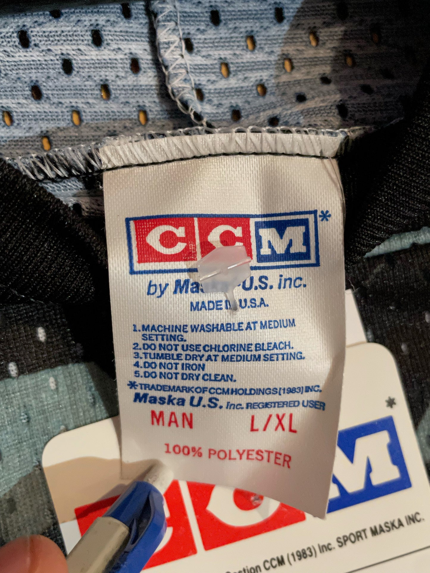 "DS" VINTAGE CCM CHICAGO BLACKHAWKS ALL OVER PRINT NHL HOCKEY JERSEY  SZ: L/XL