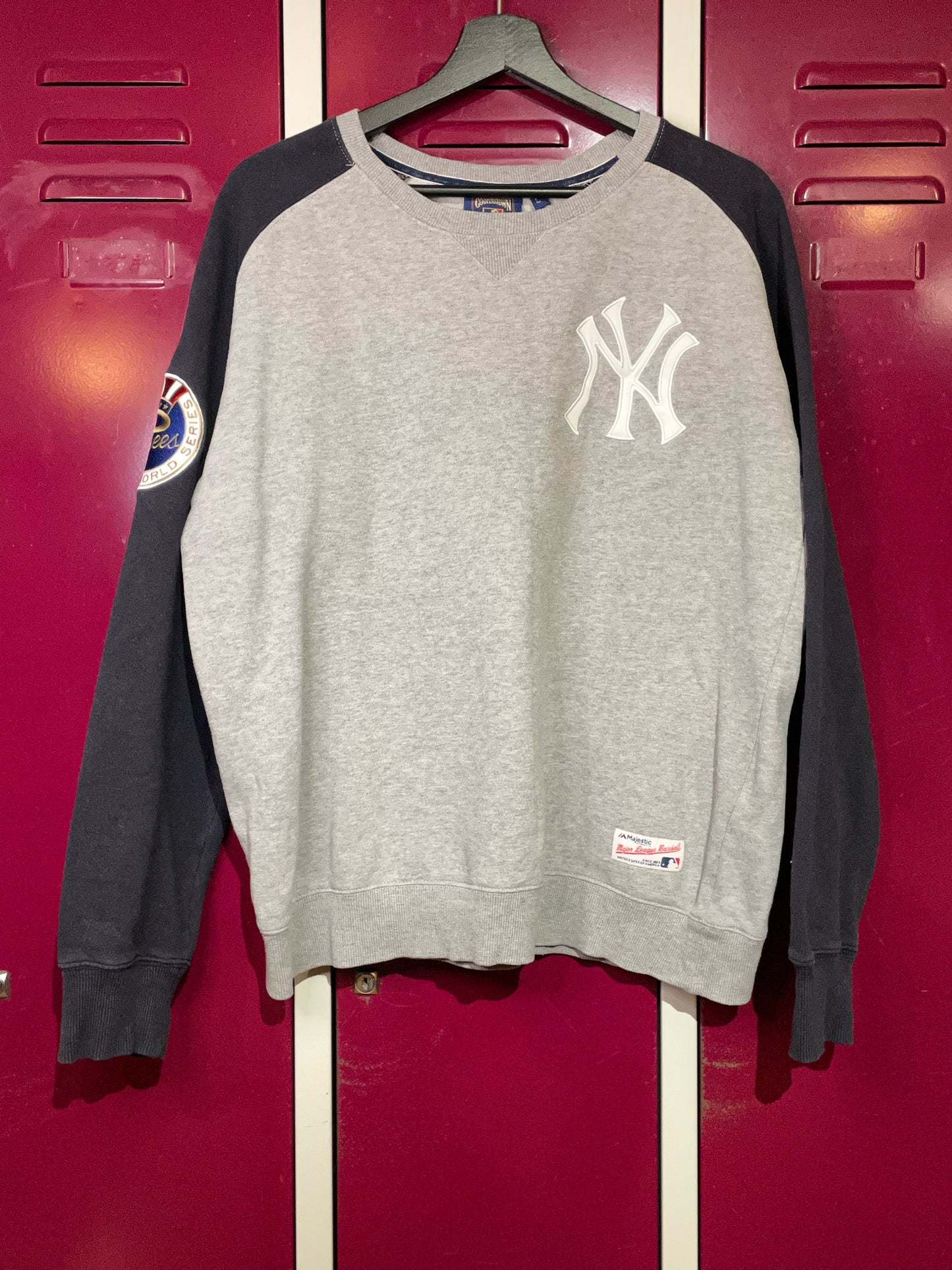 MAJESTIC NEW YORK YANKEES CREWNECK SWEATSHIRT SZ: L