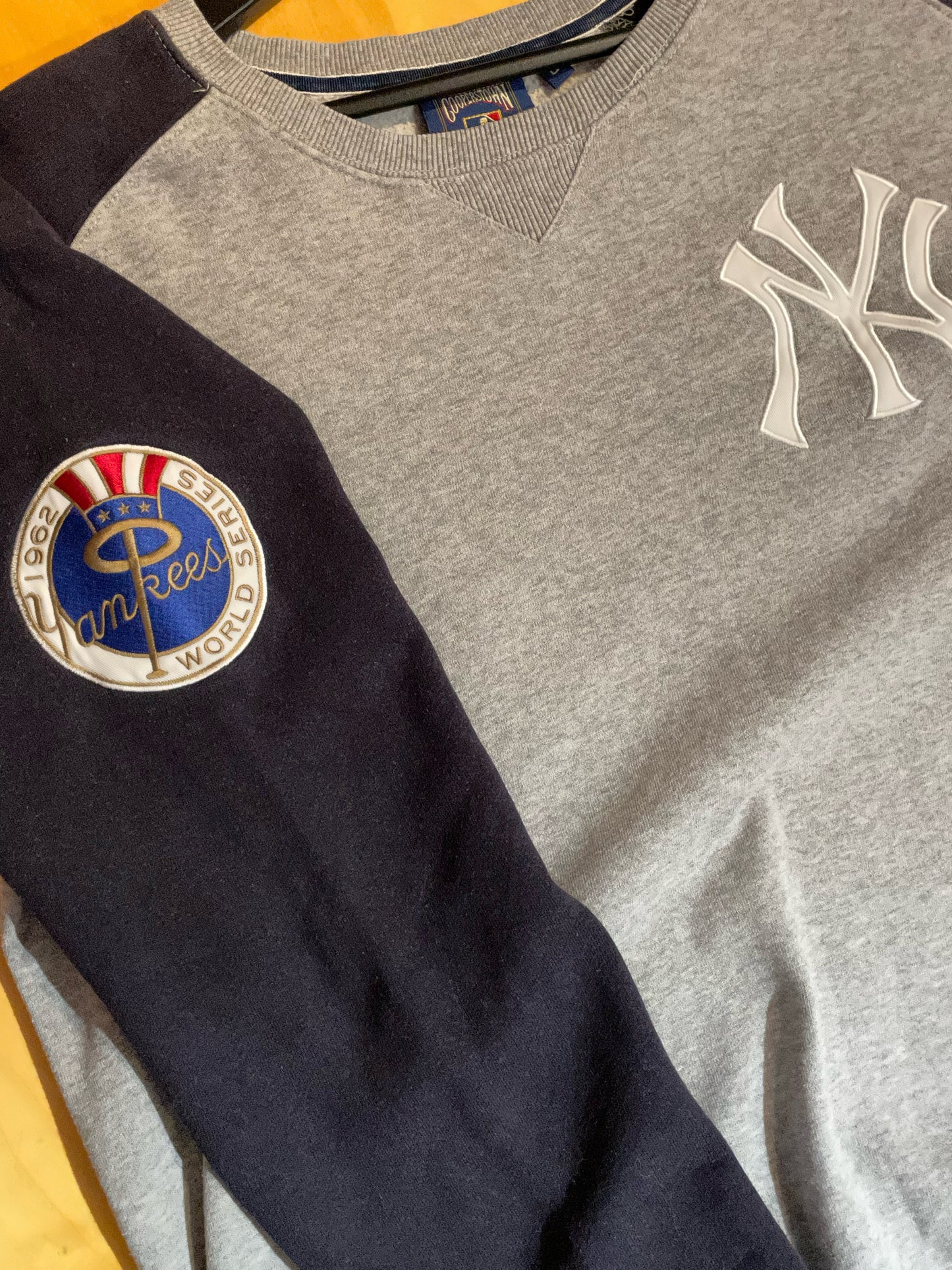 MAJESTIC NEW YORK YANKEES CREWNECK SWEATSHIRT SZ: L