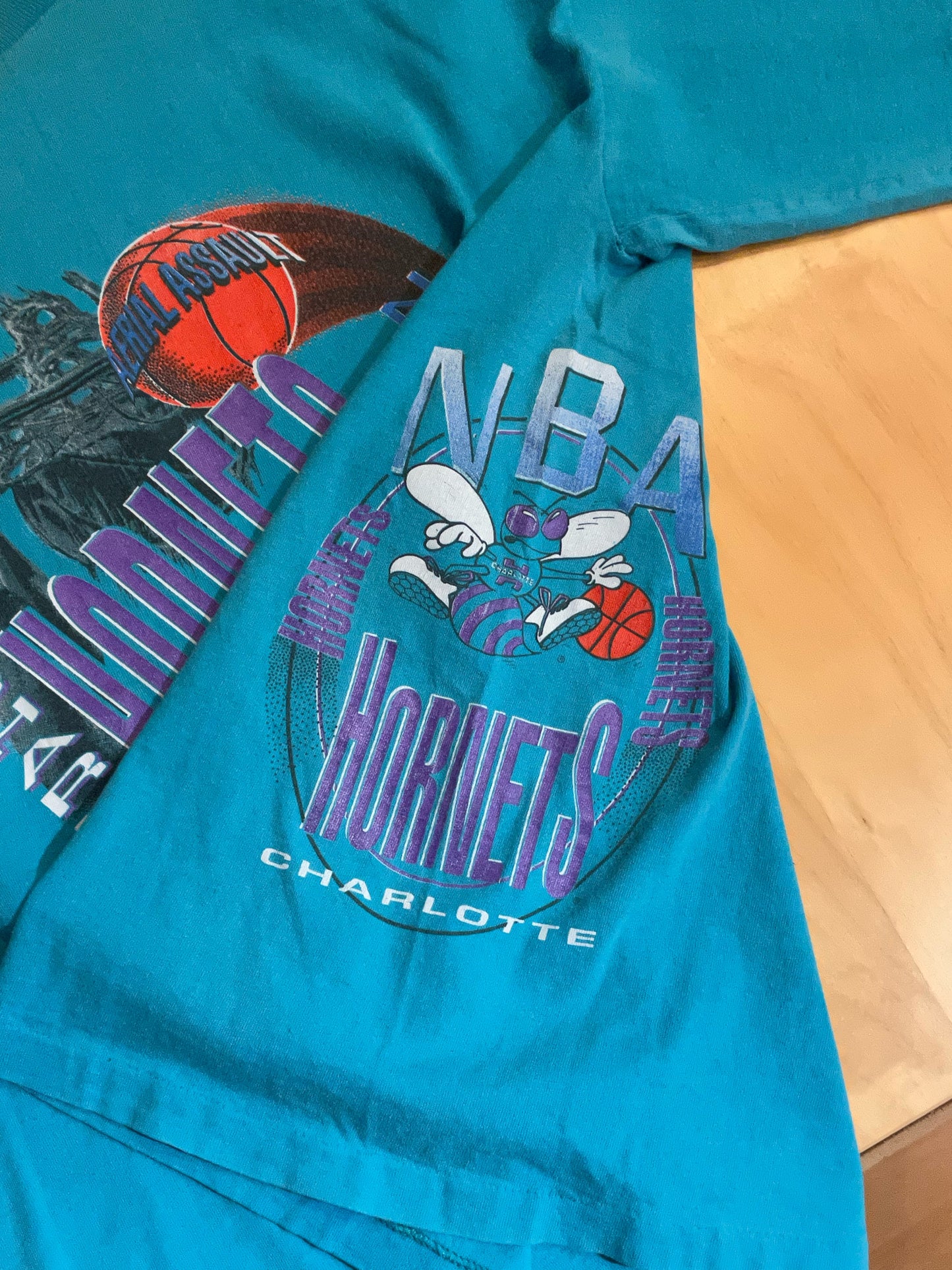 "KIDS" VINTAGE SALEM CHARLOTTE HORNETS NBA BASKETBALL T-SHIRT SZ: 14-16 = XS/S