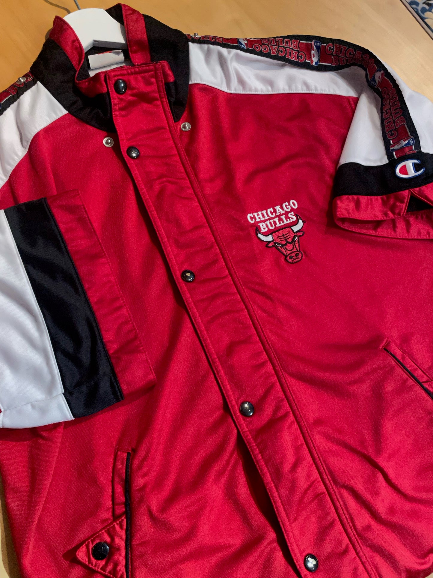 VINTAGE CHAMPION CHICAGO BULLS NBA BASKETBALL WARMUP SHIRT  SZ: L