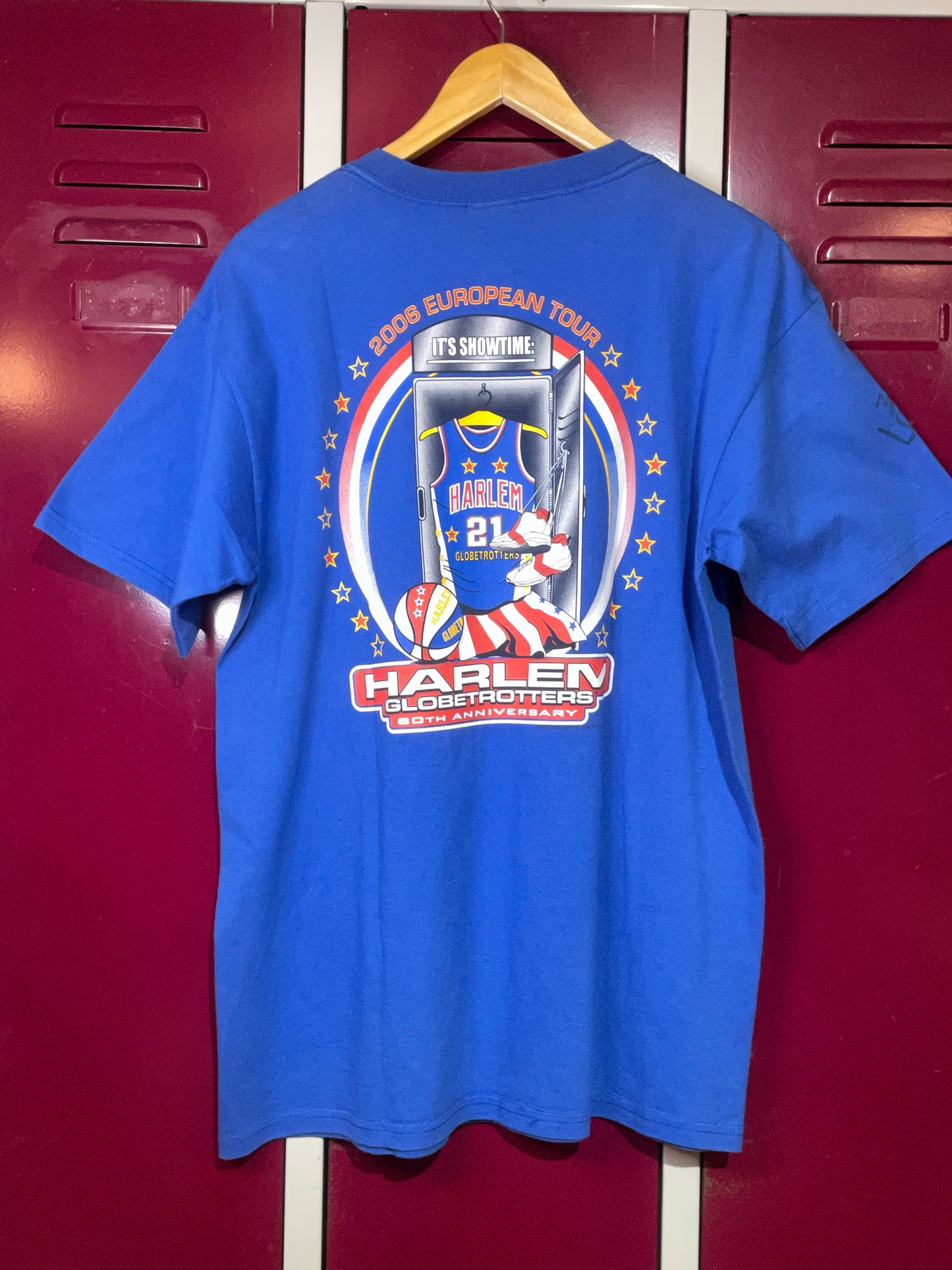 HARLEM GLOBETROTTERS 80TH ANNIVERSARY AUTOGRAPHED BASKETBALL T-SHIRT SZ: L