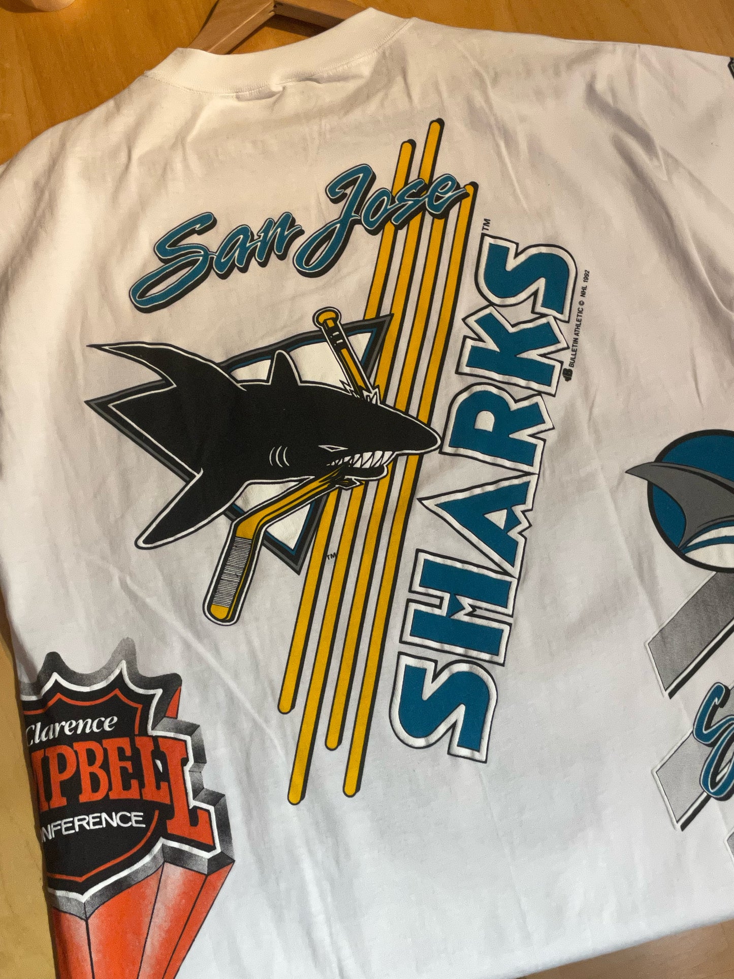 "DS" VINTAGE 1992 BULLETIN ATHLETIC SAN JOSE SHARKS NHL T-SHIRT SZ: ONE SIZE