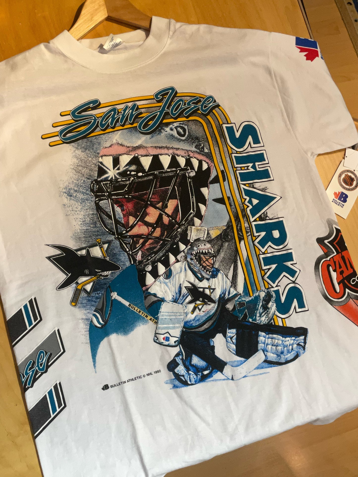 "DS" VINTAGE 1992 BULLETIN ATHLETIC SAN JOSE SHARKS NHL T-SHIRT SZ: ONE SIZE