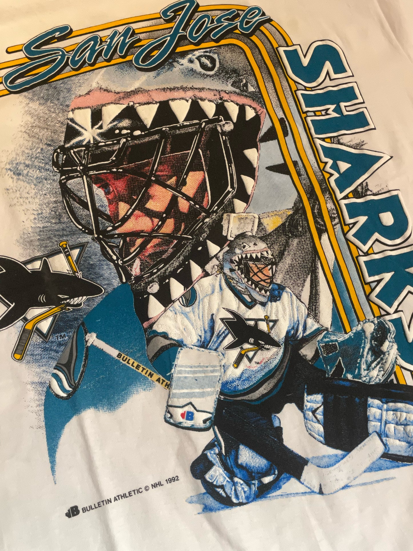 "DS" VINTAGE 1992 BULLETIN ATHLETIC SAN JOSE SHARKS NHL T-SHIRT SZ: ONE SIZE