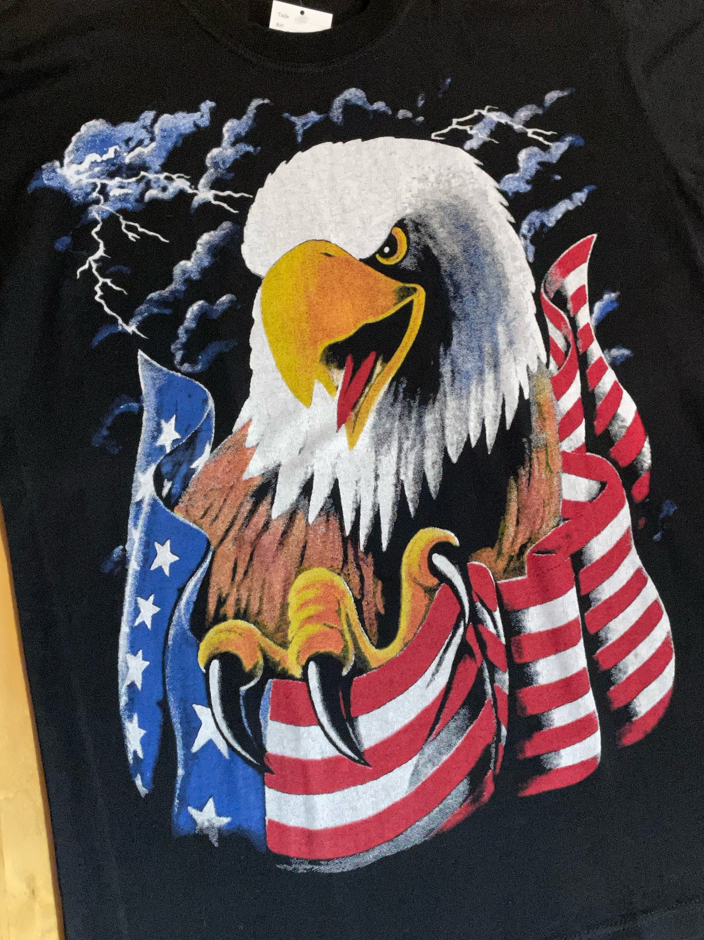 VINTAGE AMERICAN FLAG & EAGLE T-SHIRT  SZ: M