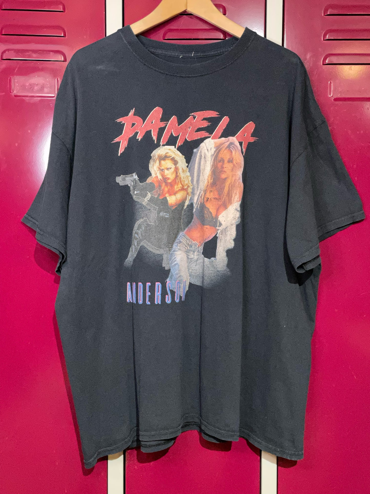 VINTAGE PAMELA ANDERSON T-SHIRT SZ: L