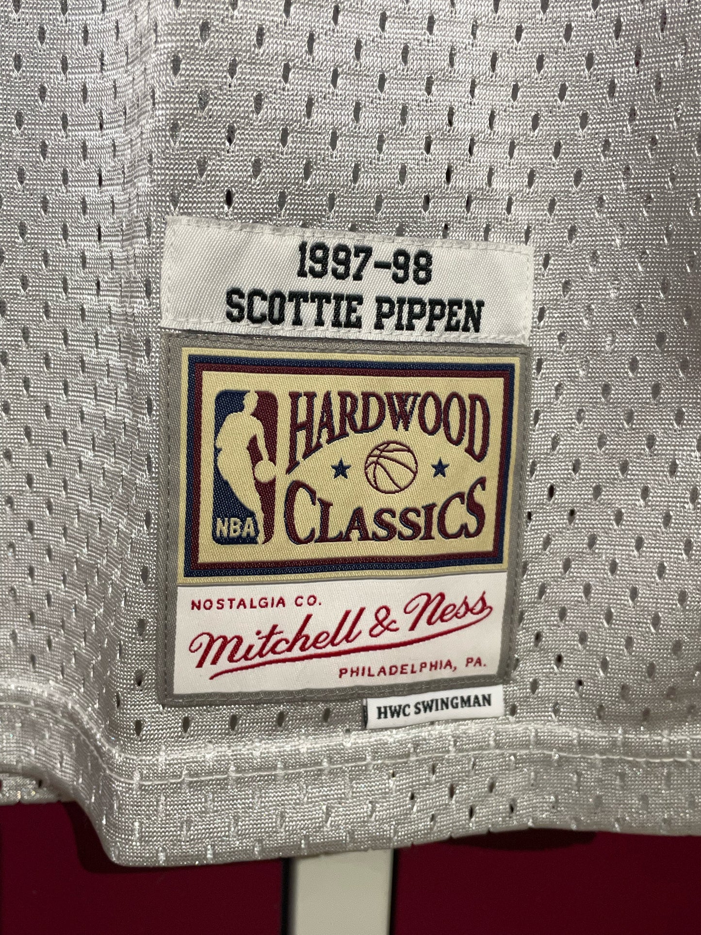 MITCHELL & NESS CHICAGO BULLS SCOTTIE PIPPEN SILVER NBA JERSEY SZ: L