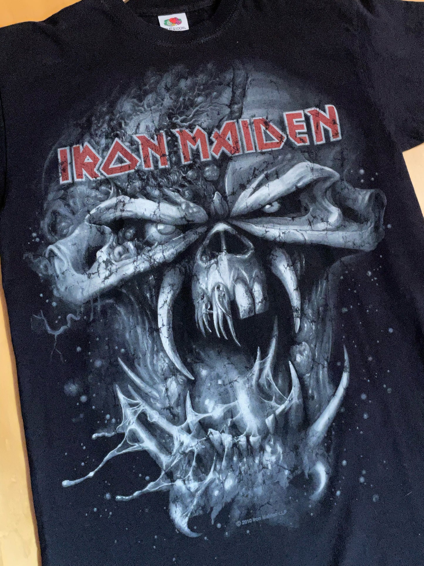 IRON MAIDEN 2010 MUSIC BAND T-SHIRT SZ: S