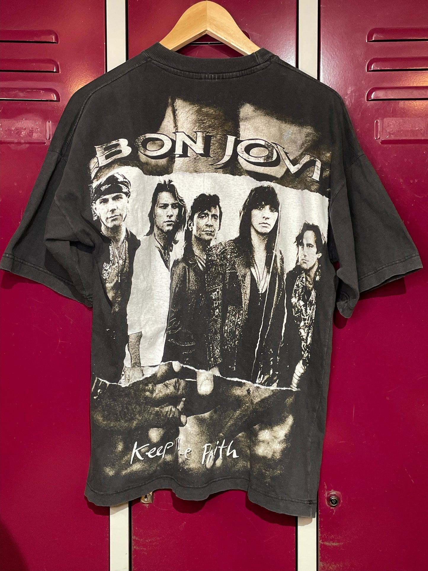 VINTAGE BON JOVI "KEEP THE FAITH" DOUBLE SIDED MUSIC BAND T-SHIRT SZ: L