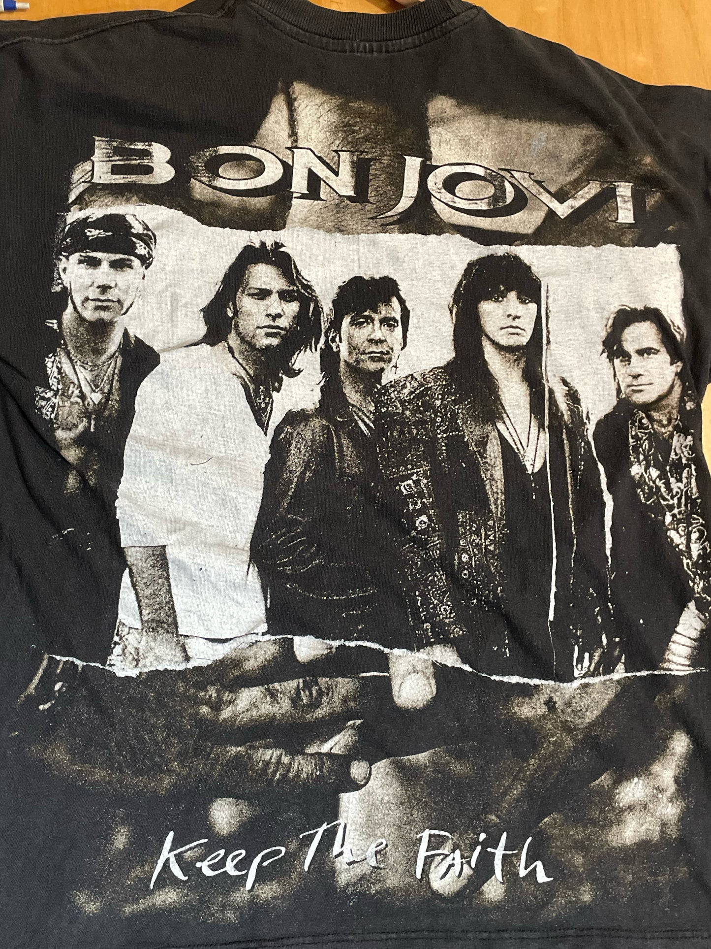 VINTAGE BON JOVI "KEEP THE FAITH" DOUBLE SIDED MUSIC BAND T-SHIRT SZ: L