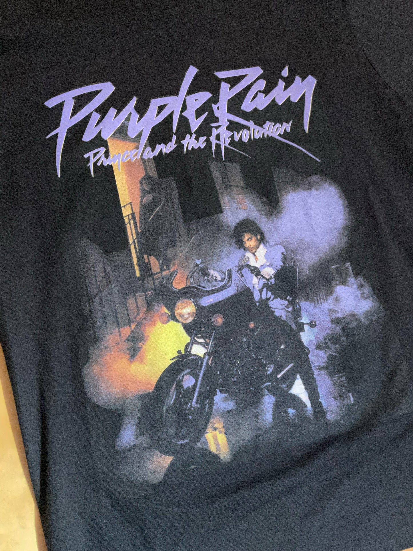 PRINCE AND THE REVOLUTION "PURPLE RAIN" MUSICBAND T-SHIRT SZ: M