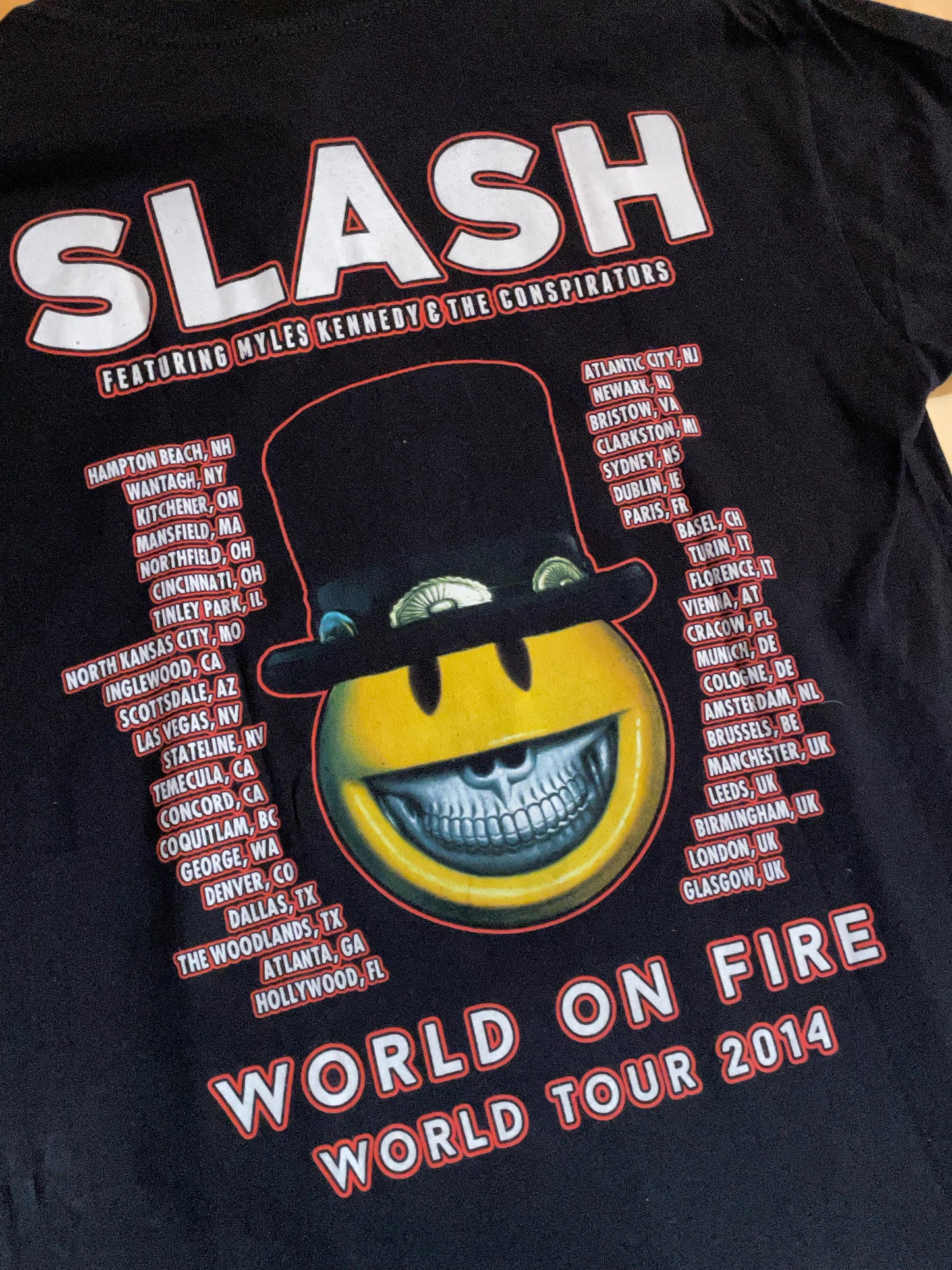 SLASH "WORLD ON FIRE" WORLD TOUR 2014 MUSIC T-SHIRT SZ: M