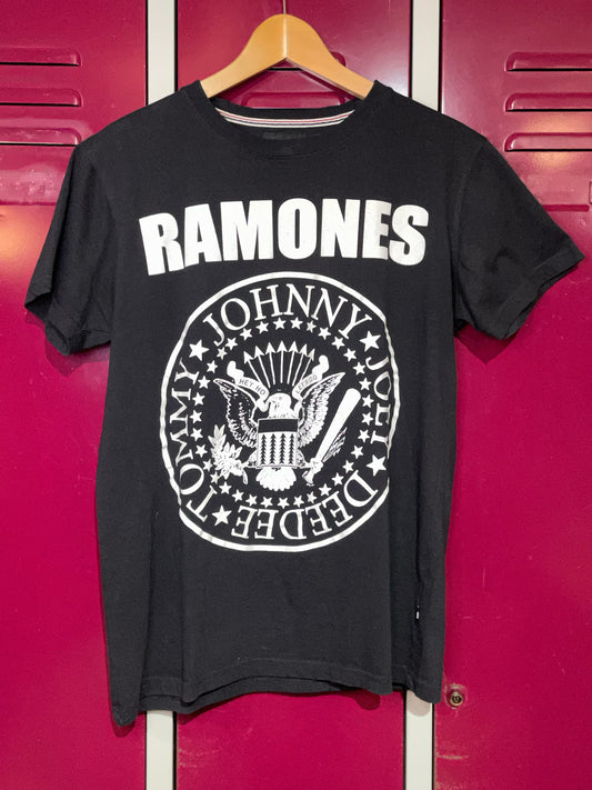 RAMONES "1-2-3-4" MUSIC BAND T-SHIRT  SZ: M