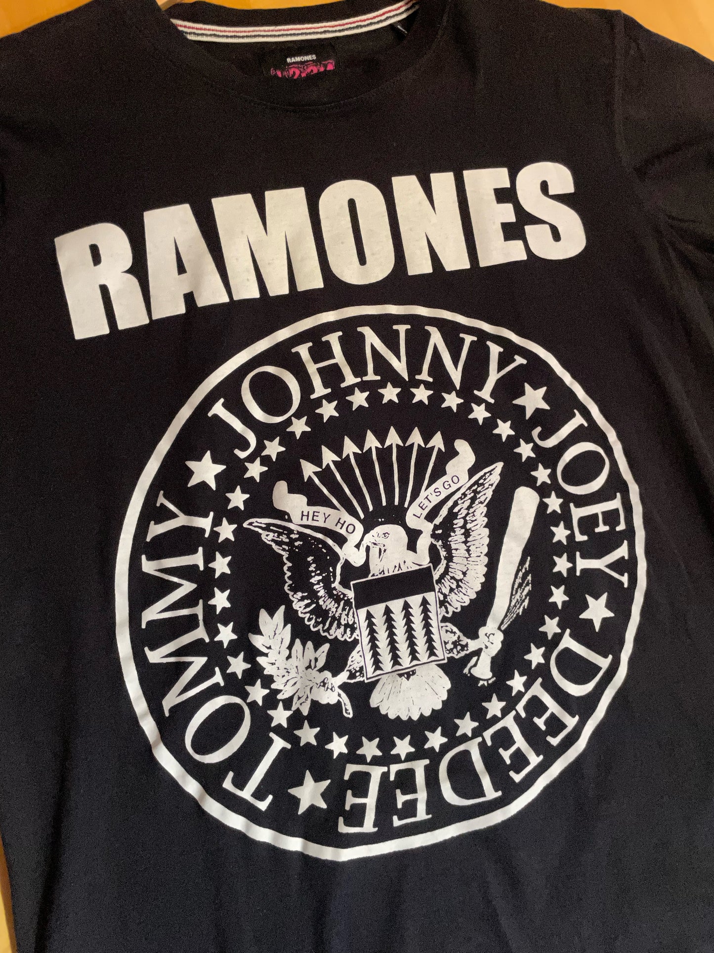 RAMONES "1-2-3-4" MUSIC BAND T-SHIRT SZ: M