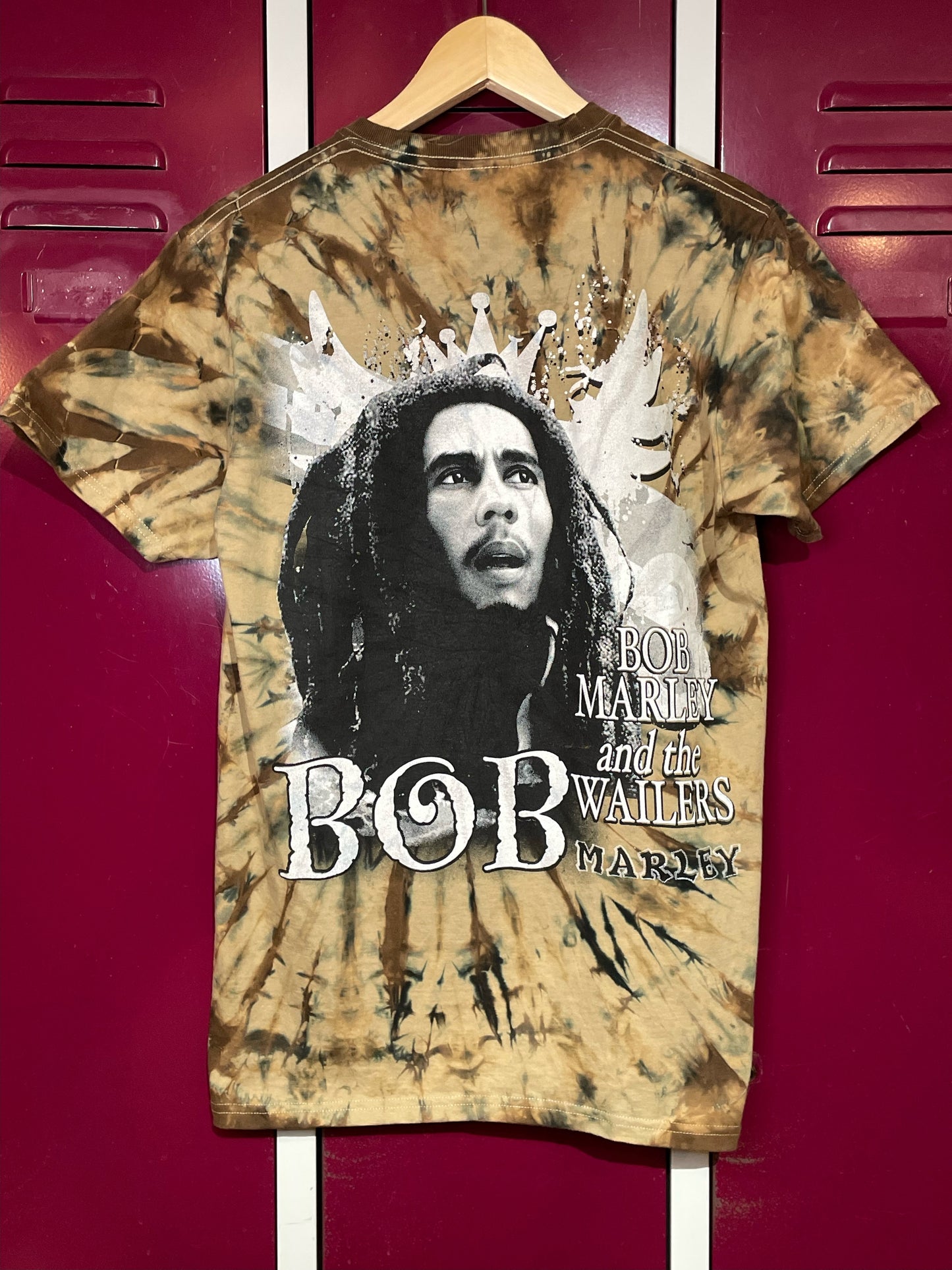 BOB MARLEY AND THE WAILERS TIE DYE MUSIC BAND T-SHIRT SZ: L
