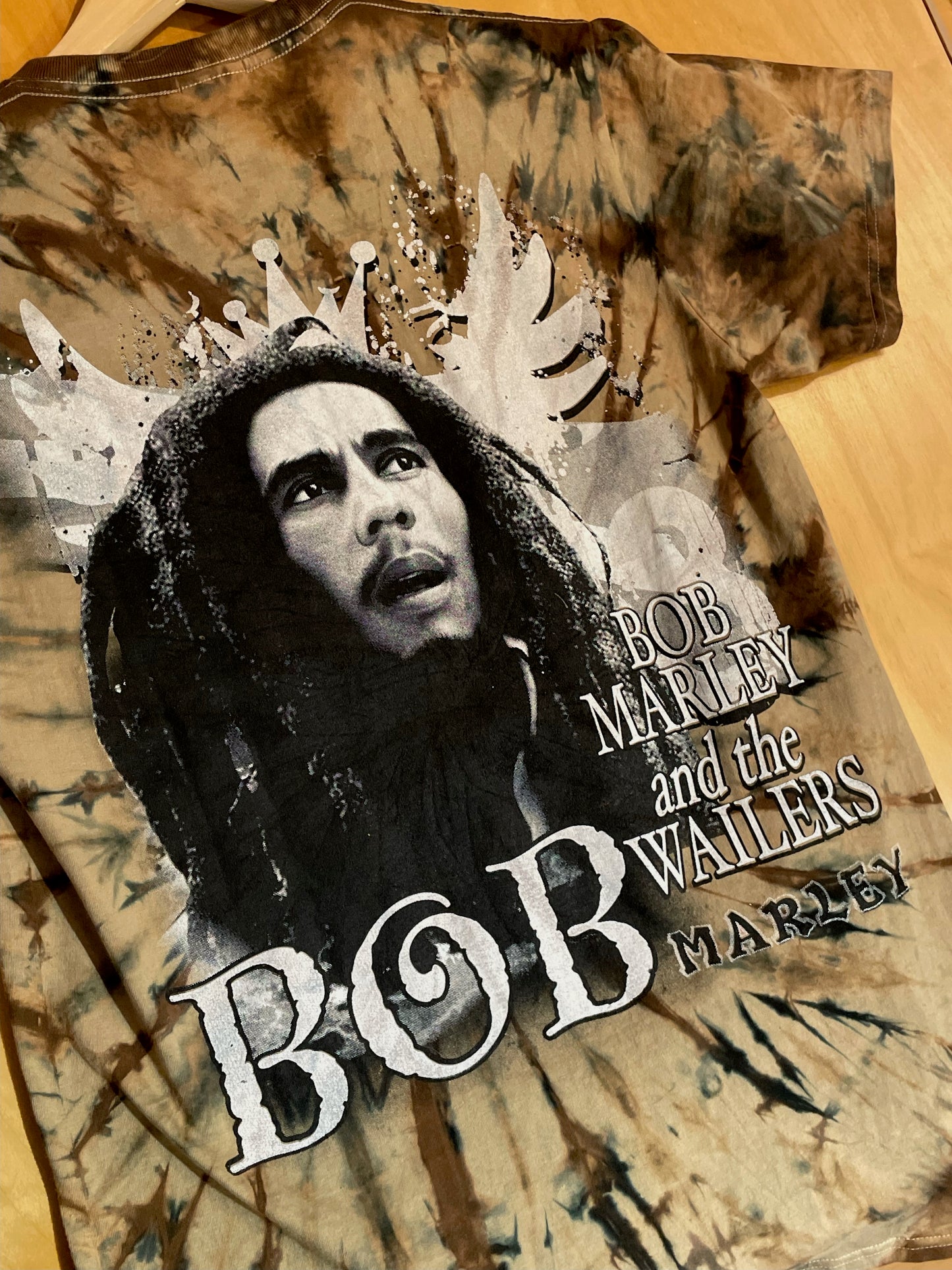 BOB MARLEY AND THE WAILERS TIE DYE MUSIC BAND T-SHIRT SZ: L