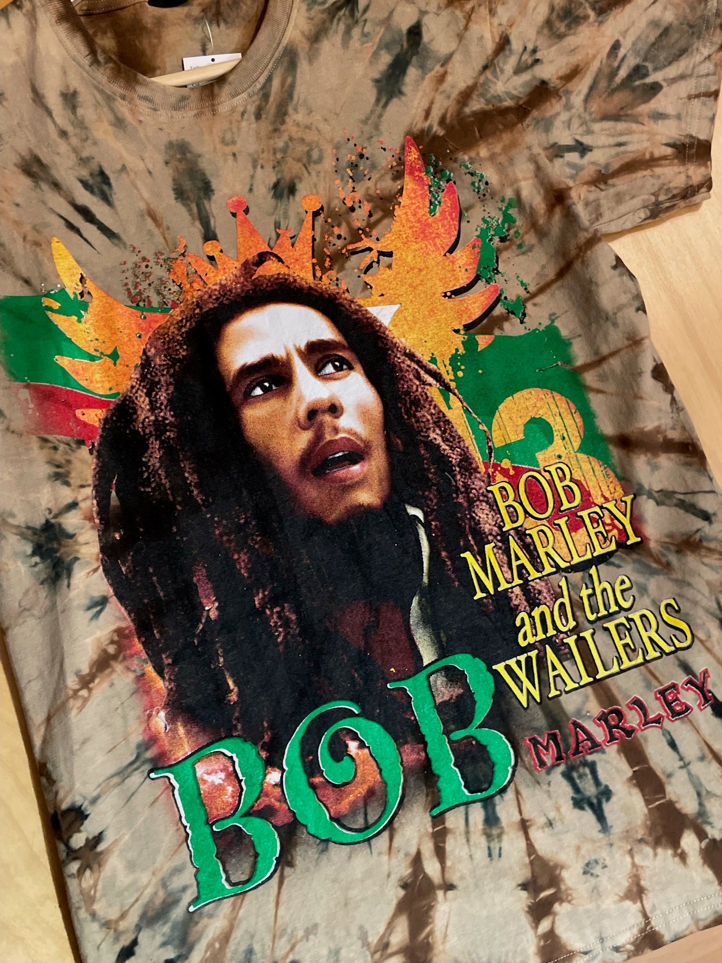 BOB MARLEY AND THE WAILERS TIE DYE MUSIC BAND T-SHIRT SZ: L
