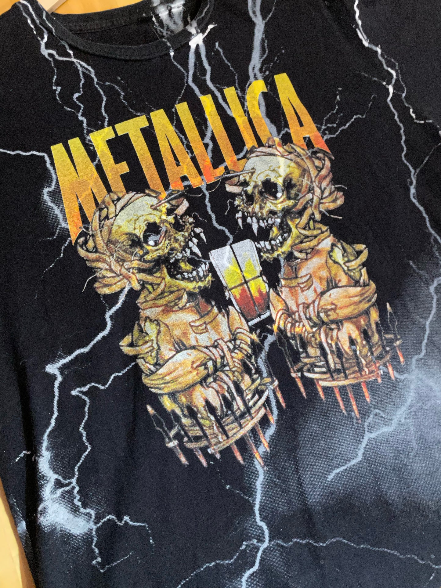 METALLICA "LIGHTNING" ALL OVER PRINT MUSIC BAND T-SHIRT SZ: L