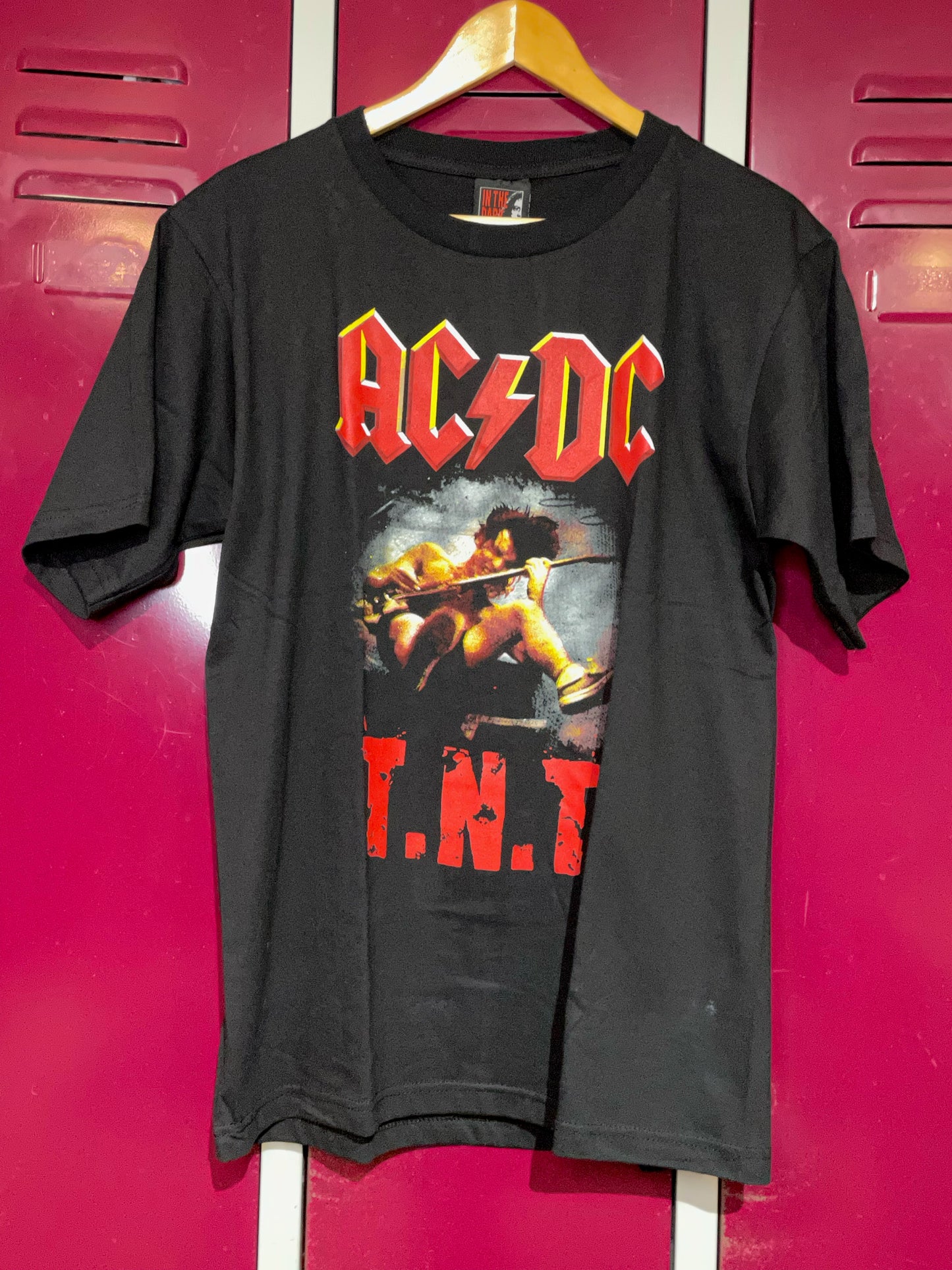 ACDC "T.N.T" MUSIC BAND T-SHIRT SZ: L